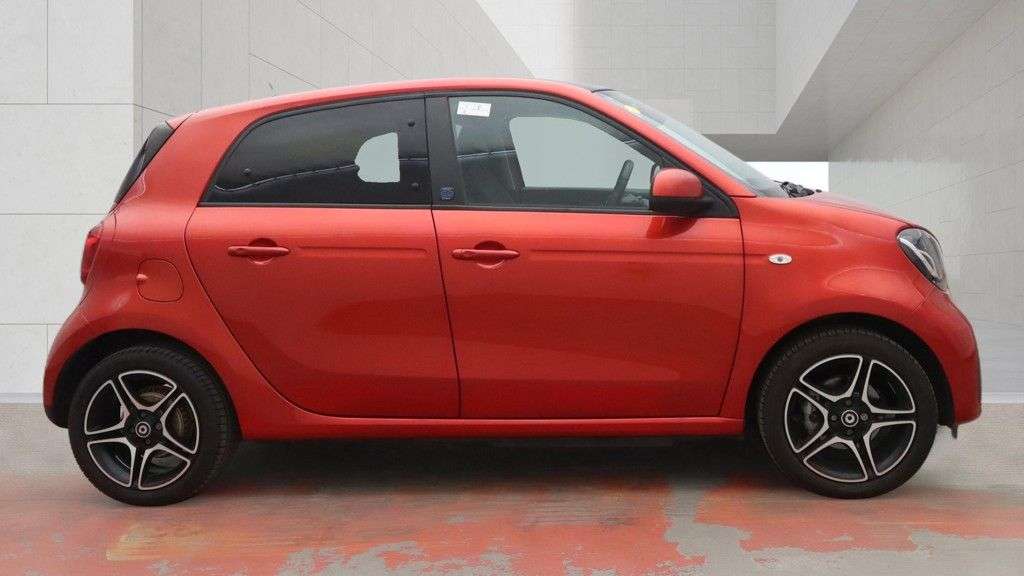 2021 SMART FORFOUR 2021 SMART FORFOUR