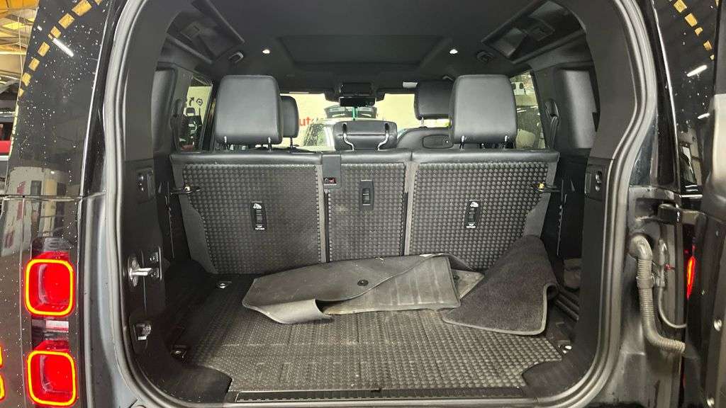 2021 LAND ROVER DEFENDER 110 2021 LAND ROVER DEFENDER 110