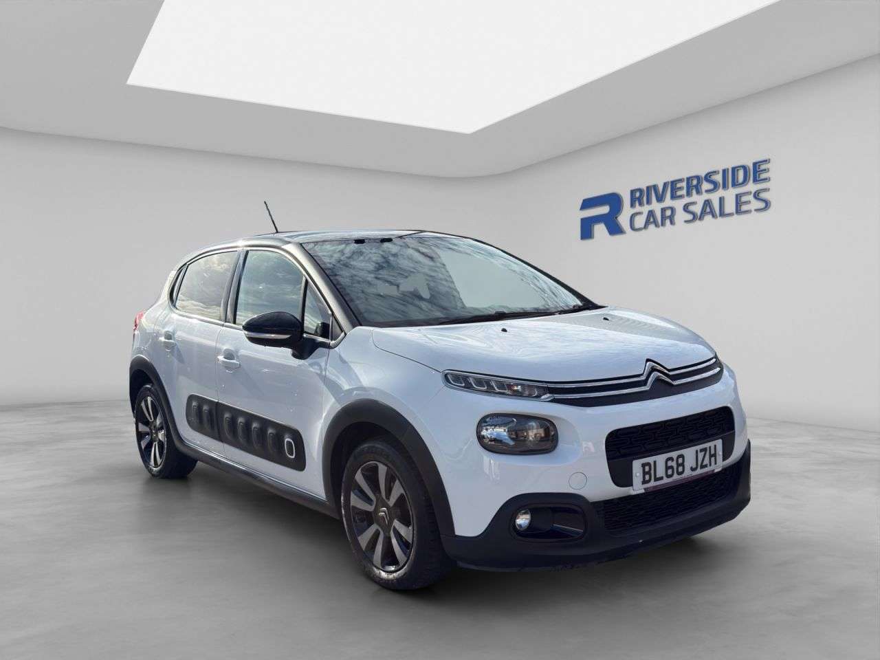 A 2019 CITROEN C3 PURETECH FLAIR A 2019 CITROEN C3 PURETECH FLAIR