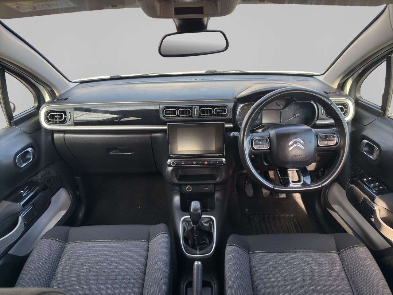 A 2019 CITROEN C3 PURETECH FLAIR A 2019 CITROEN C3 PURETECH FLAIR