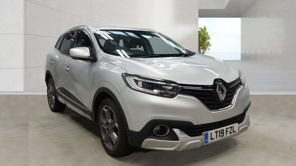 A 2019 RENAULT KADJAR 1.3 TCe Dynamique S Nav SUV 5dr Petrol Manual Euro 6 (s/s) (160 ps) Finance A 2019 RENAULT KADJAR 1.3 TCe Dynamique S Nav SUV 5dr Petrol Manual Euro 6 (s/s) (160 ps) Finance