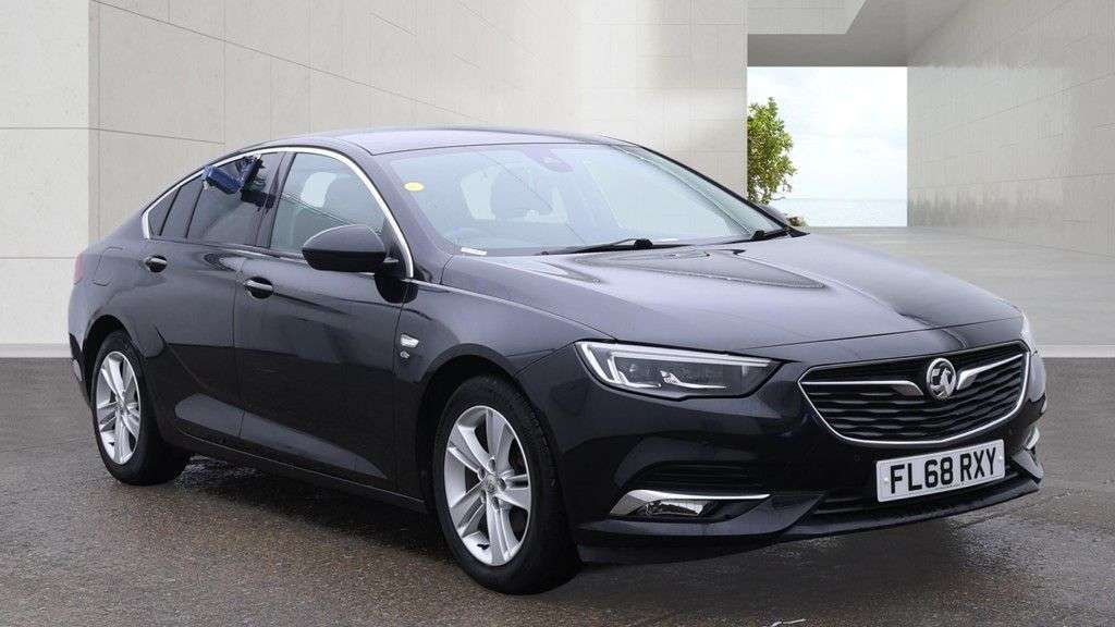 A 2018 VAUXHALL INSIGNIA 1.6 Turbo D BlueInjection Elite Nav Grand Sport 5dr Diesel Manual Euro 6 (s A 2018 VAUXHALL INSIGNIA 1.6 Turbo D BlueInjection Elite Nav Grand Sport 5dr Diesel Manual Euro 6 (s