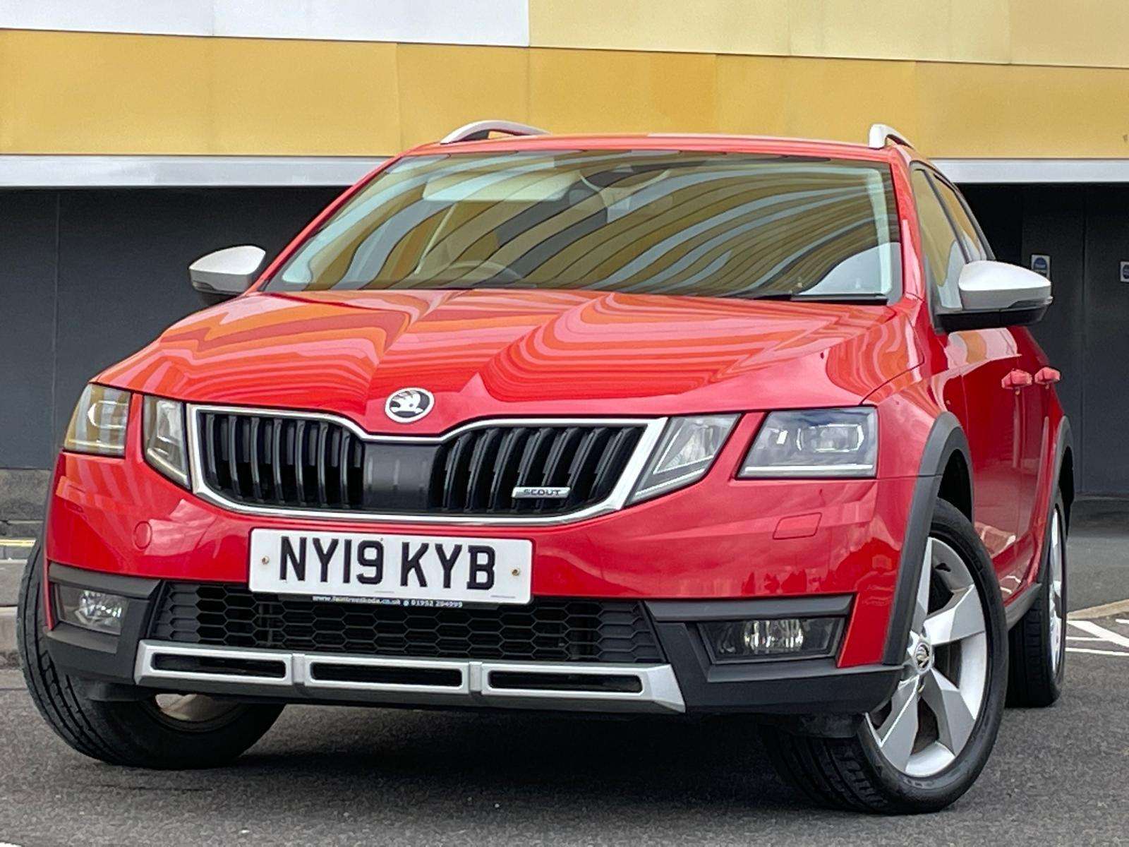 A 2019 SKODA OCTAVIA 2.0 TDI Scout Estate 5dr Diesel DSG 4WD Euro 6 (s/s) (150 ps) A 2019 SKODA OCTAVIA 2.0 TDI Scout Estate 5dr Diesel DSG 4WD Euro 6 (s/s) (150 ps)