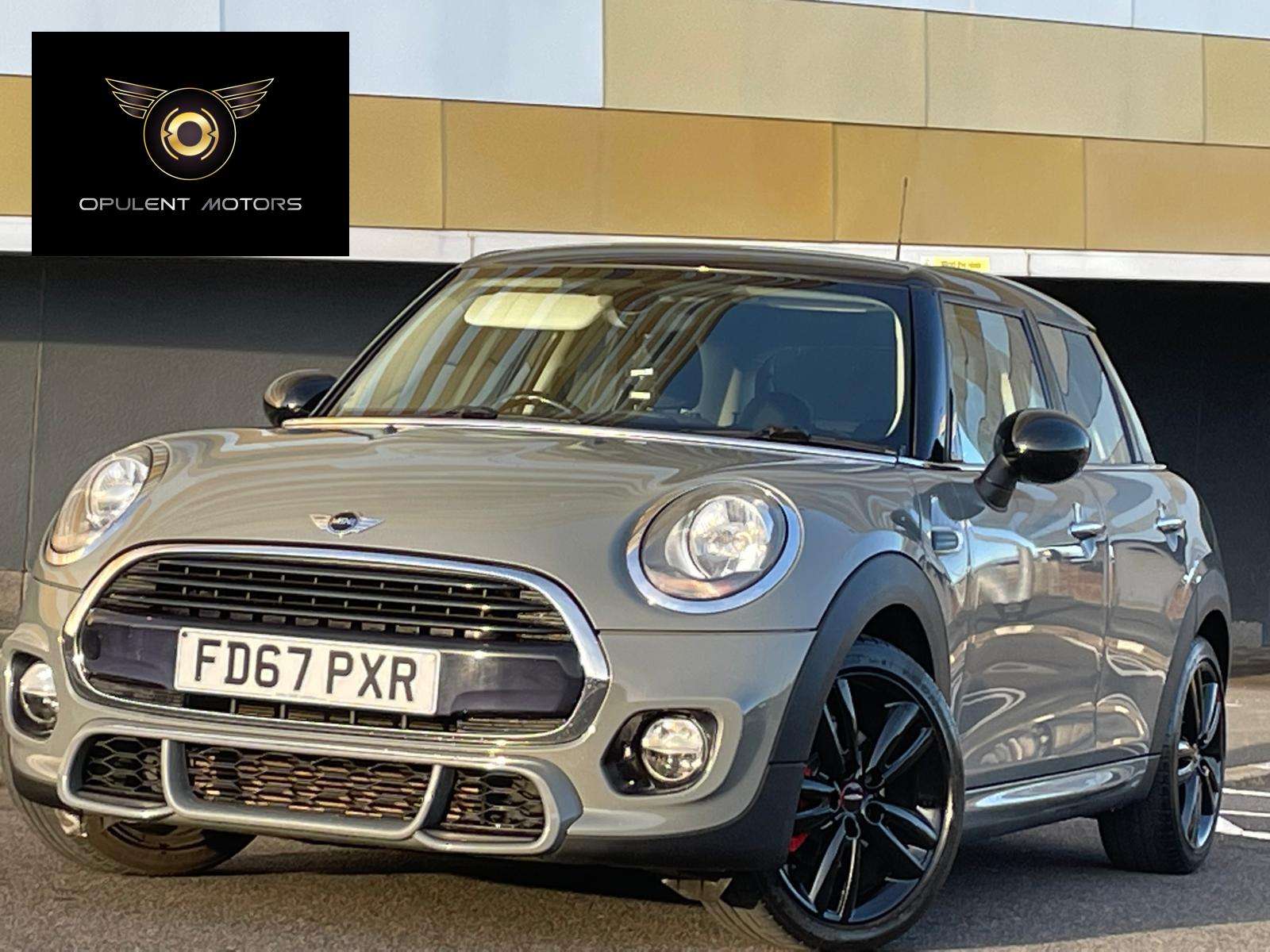 A 2017 MINI HATCH 1.5 Cooper Hatchback 5dr Petrol Manual Euro 6 (s/s) (136 ps) A 2017 MINI HATCH 1.5 Cooper Hatchback 5dr Petrol Manual Euro 6 (s/s) (136 ps)