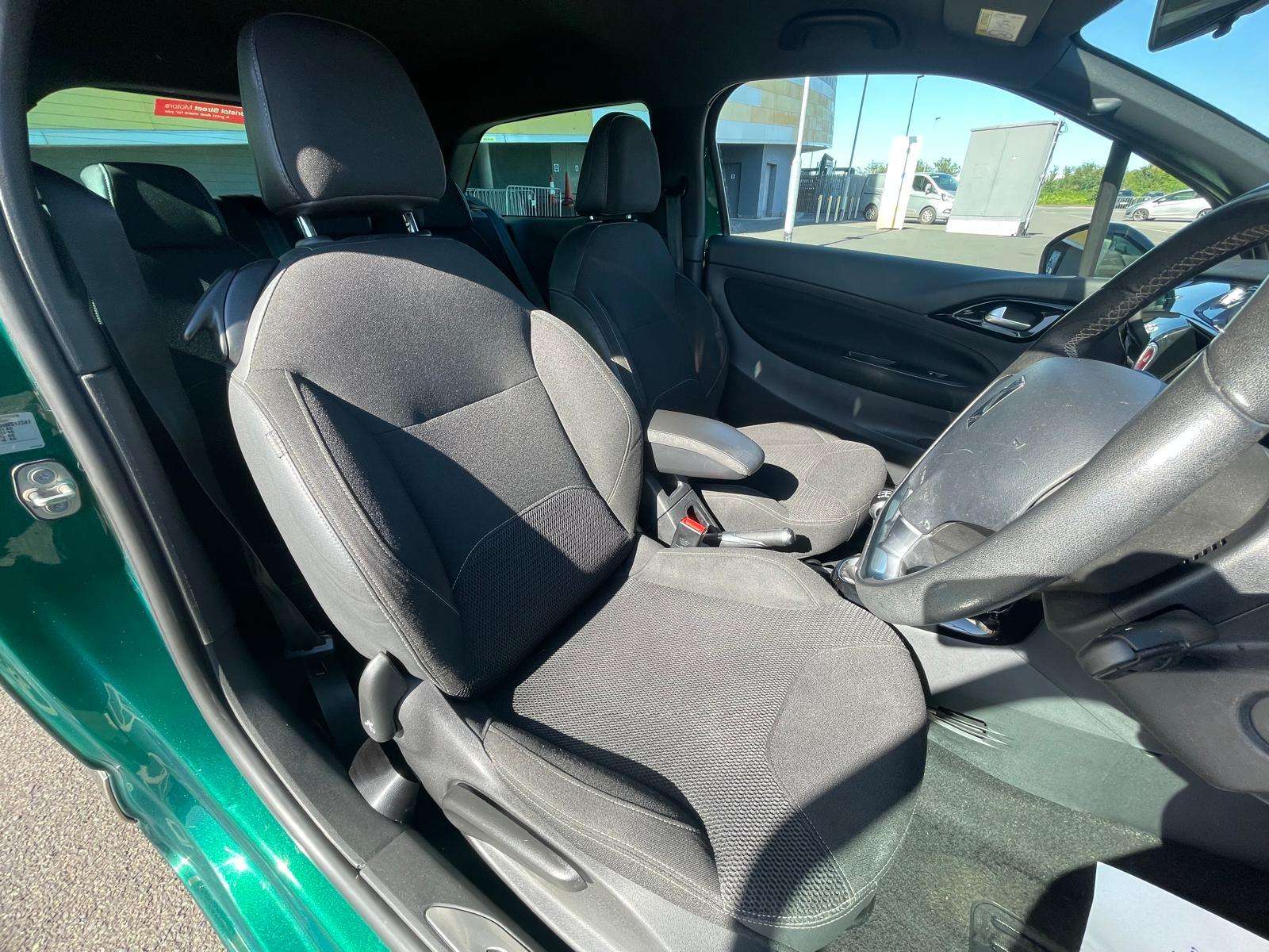 2017 DS AUTOMOBILES DS 3 2017 DS AUTOMOBILES DS 3