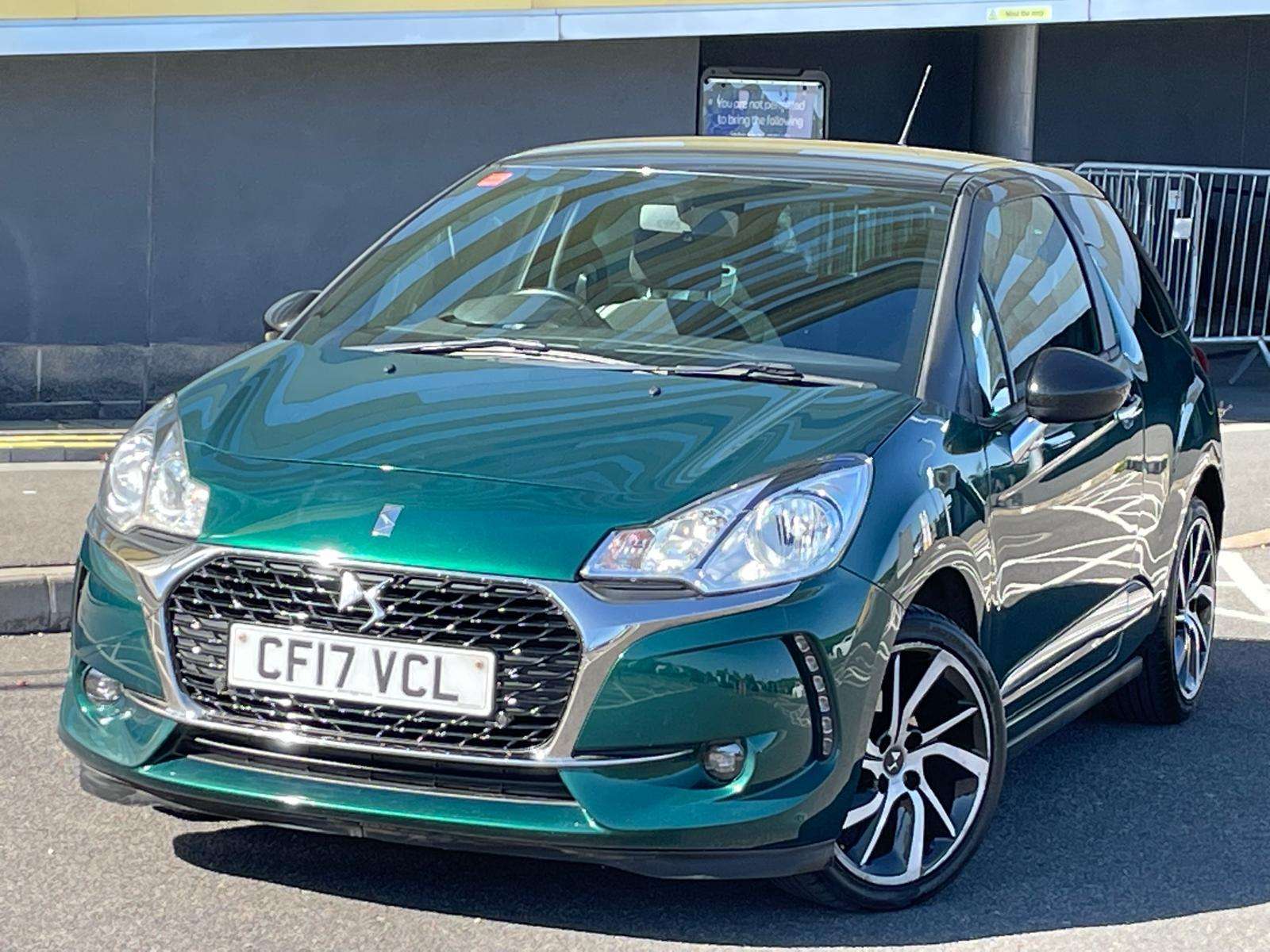 A 2017 DS AUTOMOBILES DS 3 1.2 PureTech Connected Chic Hatchback 3dr Petrol Manual Euro 6 (82 ps) A 2017 DS AUTOMOBILES DS 3 1.2 PureTech Connected Chic Hatchback 3dr Petrol Manual Euro 6 (82 ps)