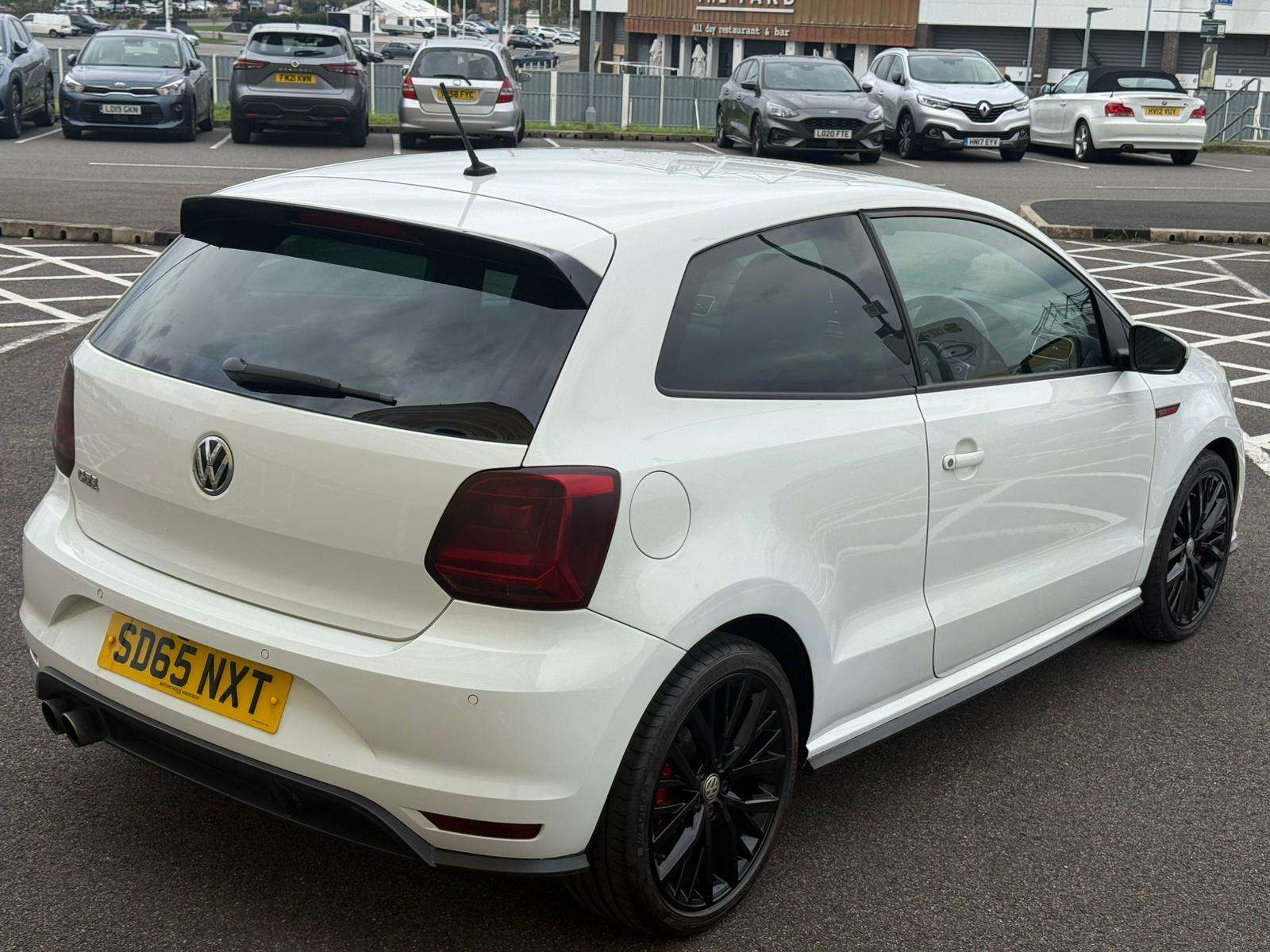 2015 VOLKSWAGEN POLO 2015 VOLKSWAGEN POLO