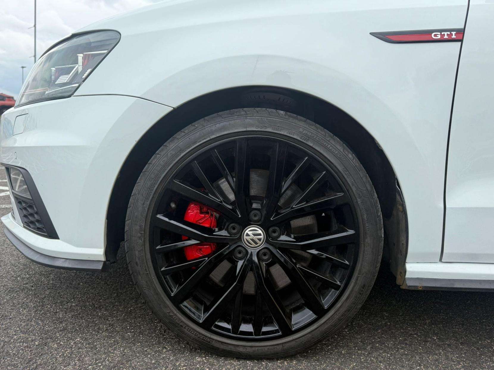 2015 VOLKSWAGEN POLO 2015 VOLKSWAGEN POLO