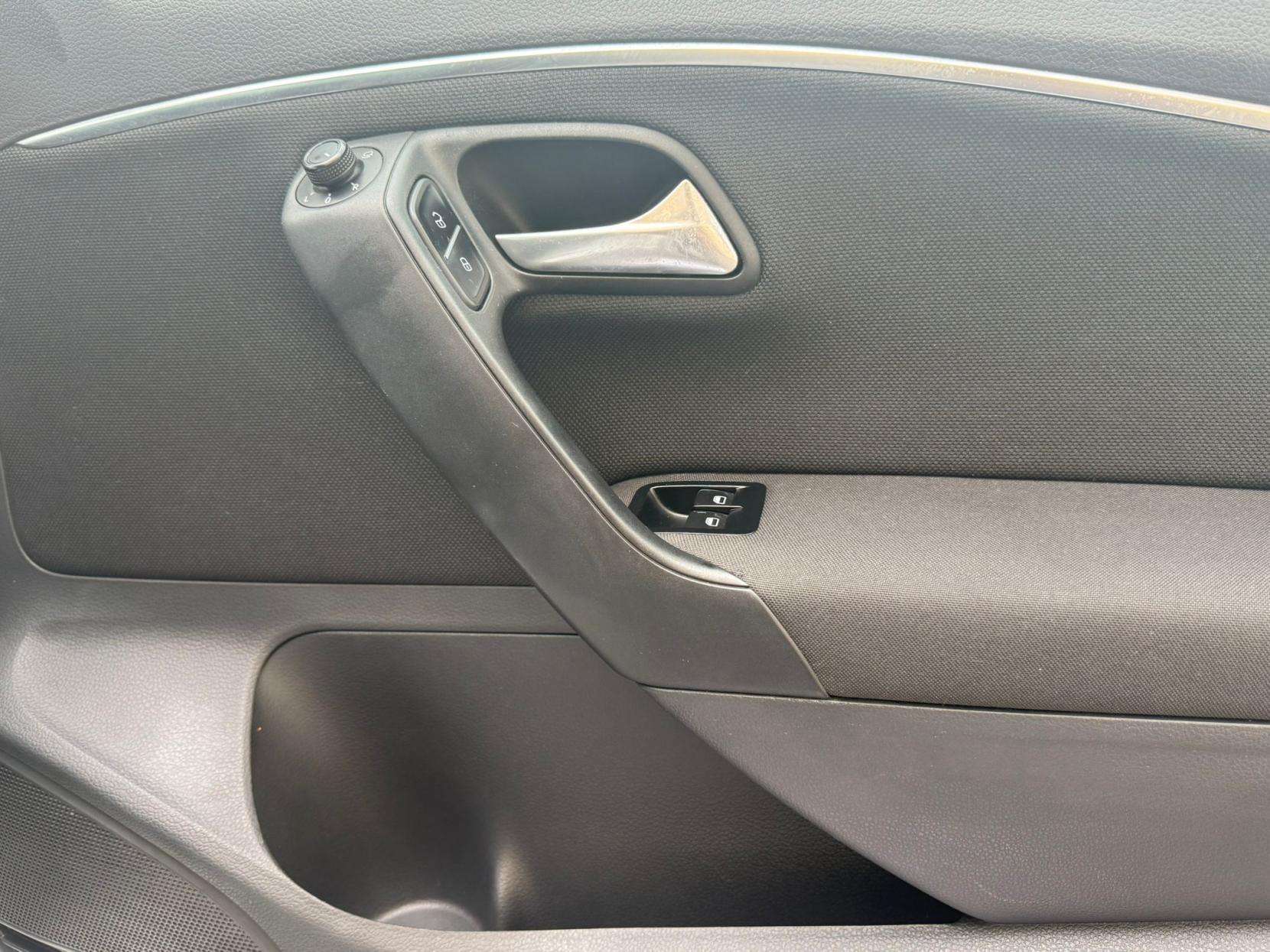 2015 VOLKSWAGEN POLO 2015 VOLKSWAGEN POLO