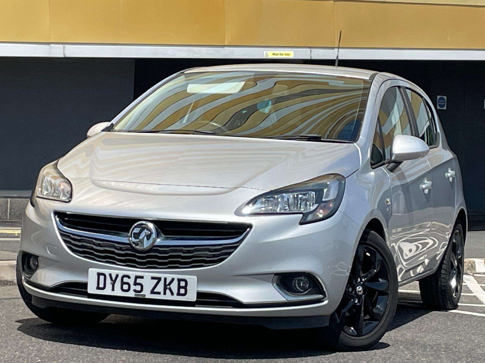 A 2015 VAUXHALL CORSA 1.4i ecoFLEX SRi Hatchback 5dr Petrol Manual Euro 6 (90 ps) A 2015 VAUXHALL CORSA 1.4i ecoFLEX SRi Hatchback 5dr Petrol Manual Euro 6 (90 ps)