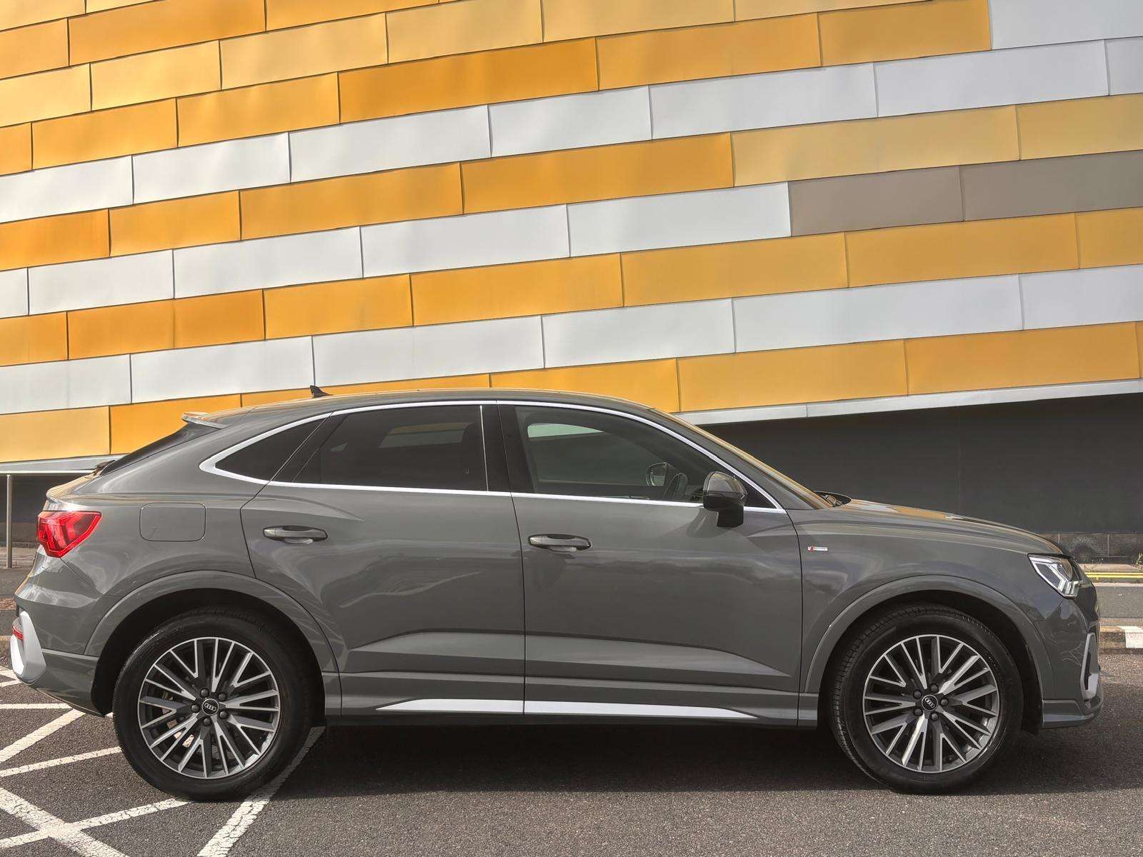 2022 AUDI Q3 2022 AUDI Q3