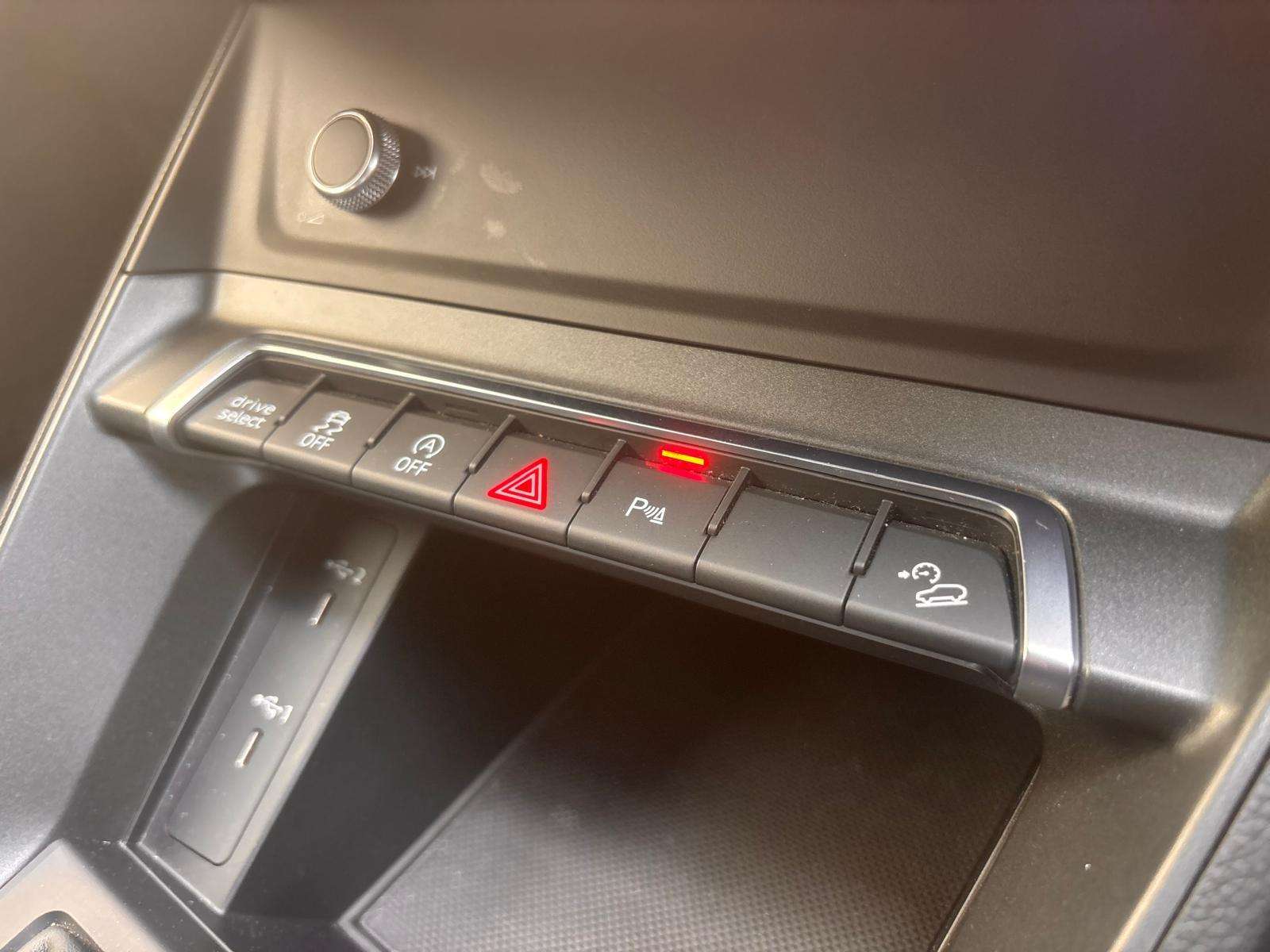 2022 AUDI Q3 2022 AUDI Q3