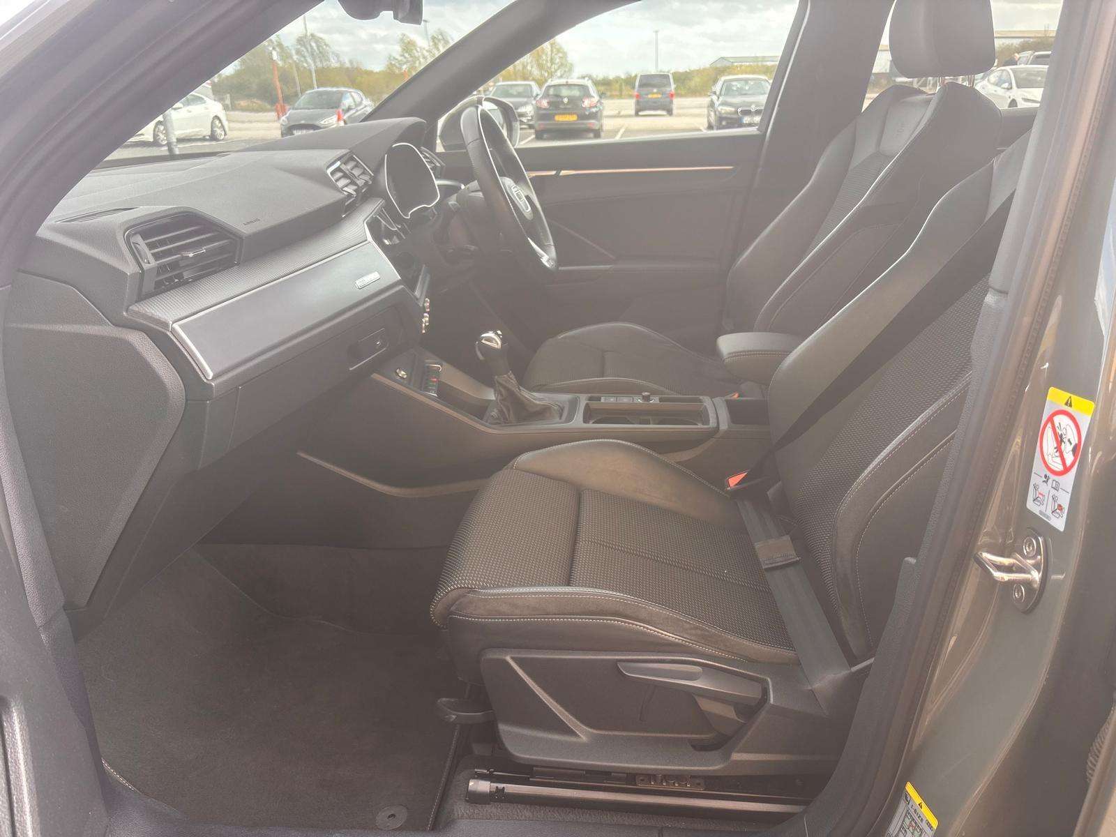 2022 AUDI Q3 2022 AUDI Q3