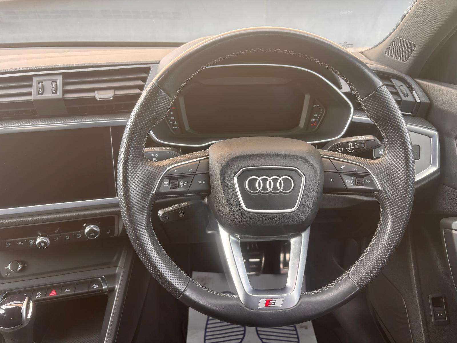 A 2022 AUDI Q3 1.5 TFSI CoD 35 S line Sportback 5dr Petrol S Tronic Euro 6 (s/s) (150 ps) A 2022 AUDI Q3 1.5 TFSI CoD 35 S line Sportback 5dr Petrol S Tronic Euro 6 (s/s) (150 ps)