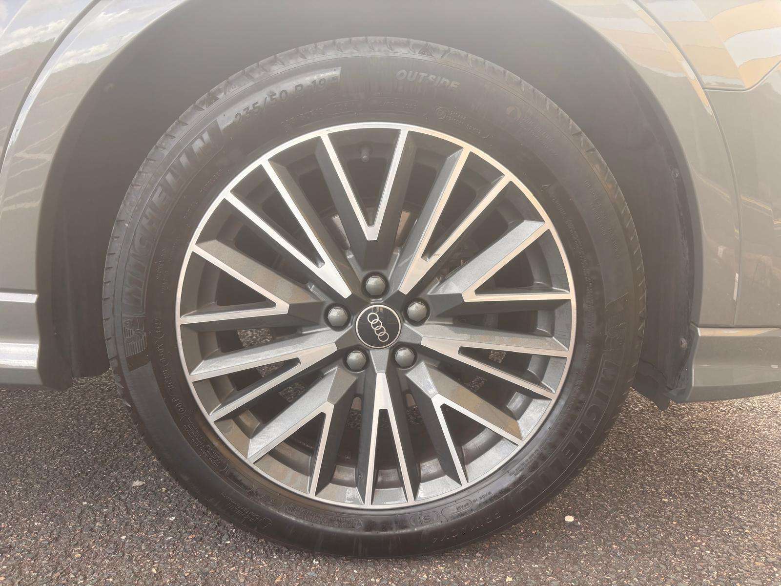 2022 AUDI Q3 2022 AUDI Q3