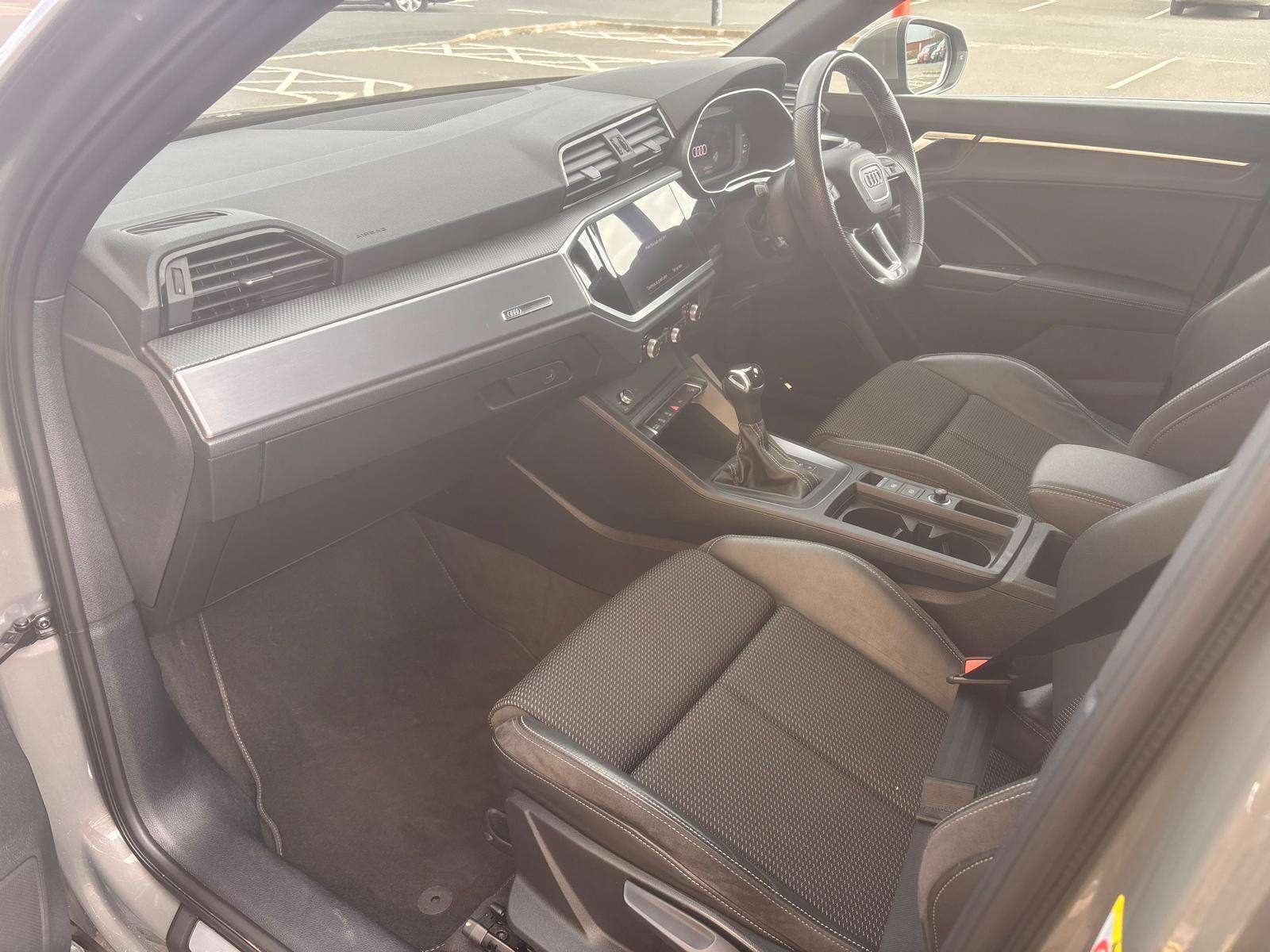 2022 AUDI Q3 2022 AUDI Q3