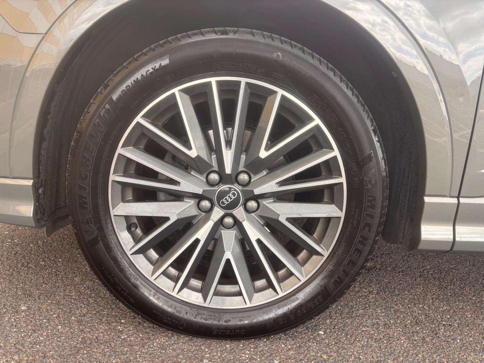 2022 AUDI Q3 2022 AUDI Q3