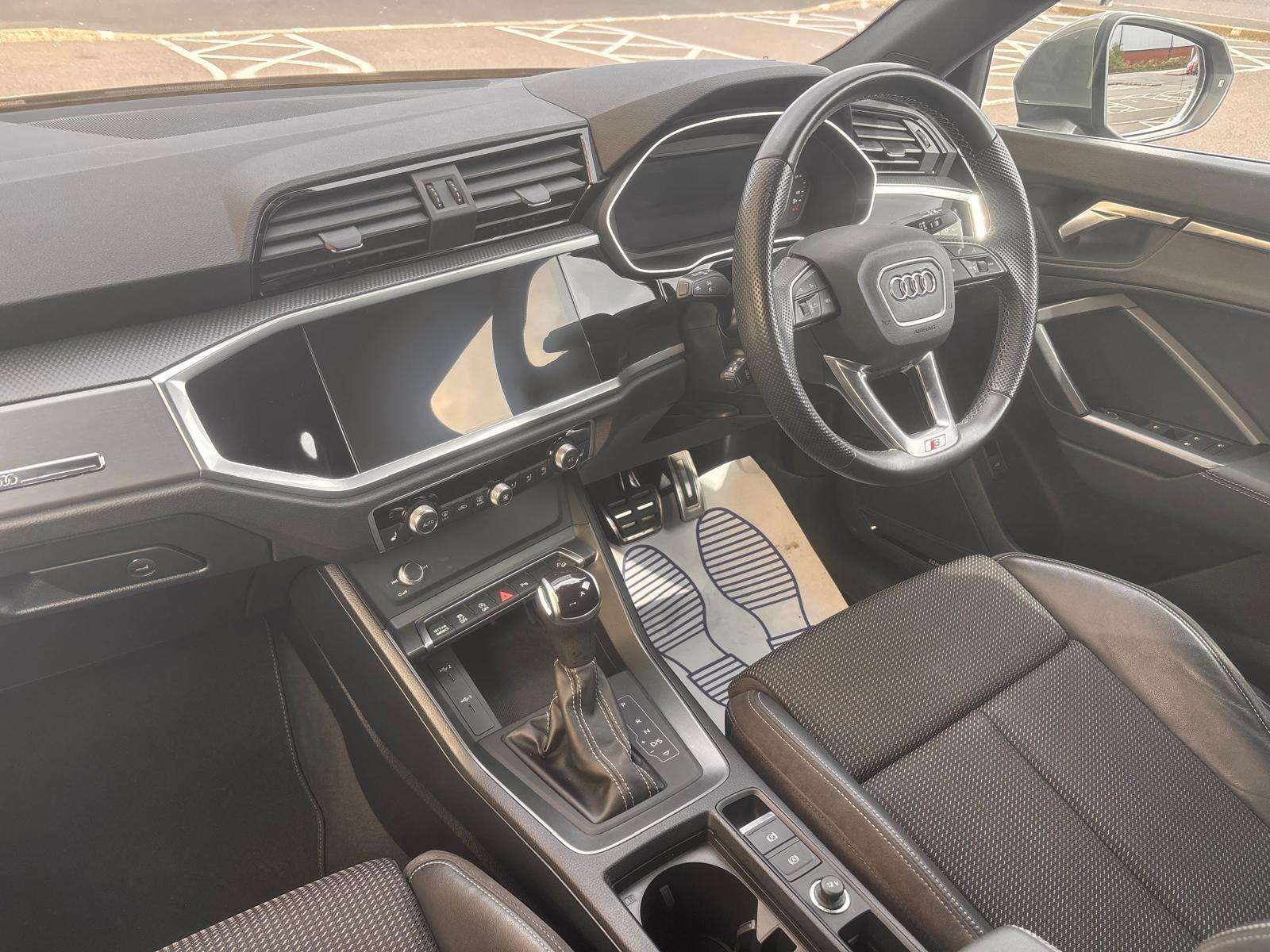 2022 AUDI Q3 2022 AUDI Q3