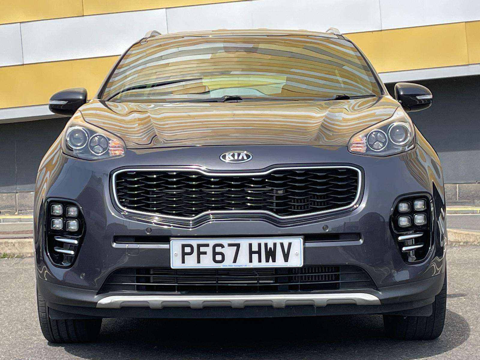 A 2017 KIA SPORTAGE 2.0 CRDi GT-Line SUV 5dr Diesel Auto AWD Euro 6 (134 bhp) A 2017 KIA SPORTAGE 2.0 CRDi GT-Line SUV 5dr Diesel Auto AWD Euro 6 (134 bhp)