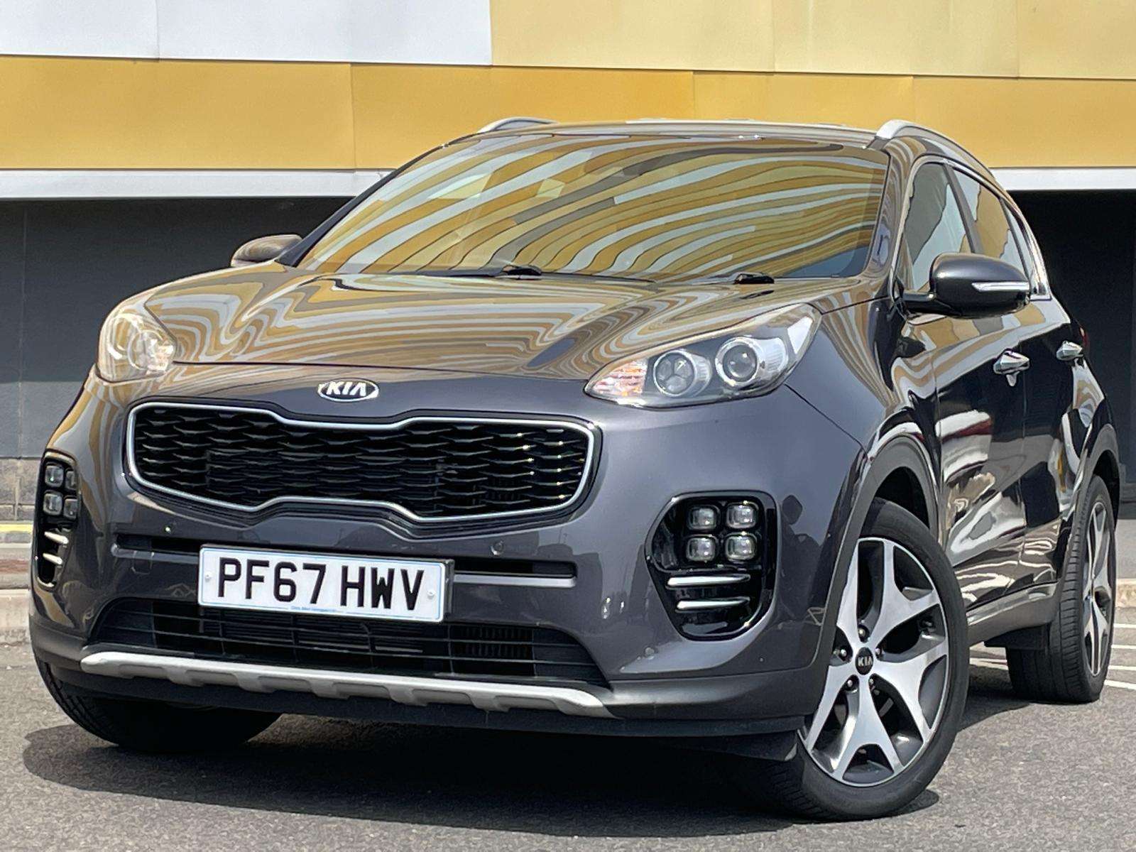 A 2017 KIA SPORTAGE 2.0 CRDi GT-Line SUV 5dr Diesel Auto AWD Euro 6 (134 bhp) A 2017 KIA SPORTAGE 2.0 CRDi GT-Line SUV 5dr Diesel Auto AWD Euro 6 (134 bhp)