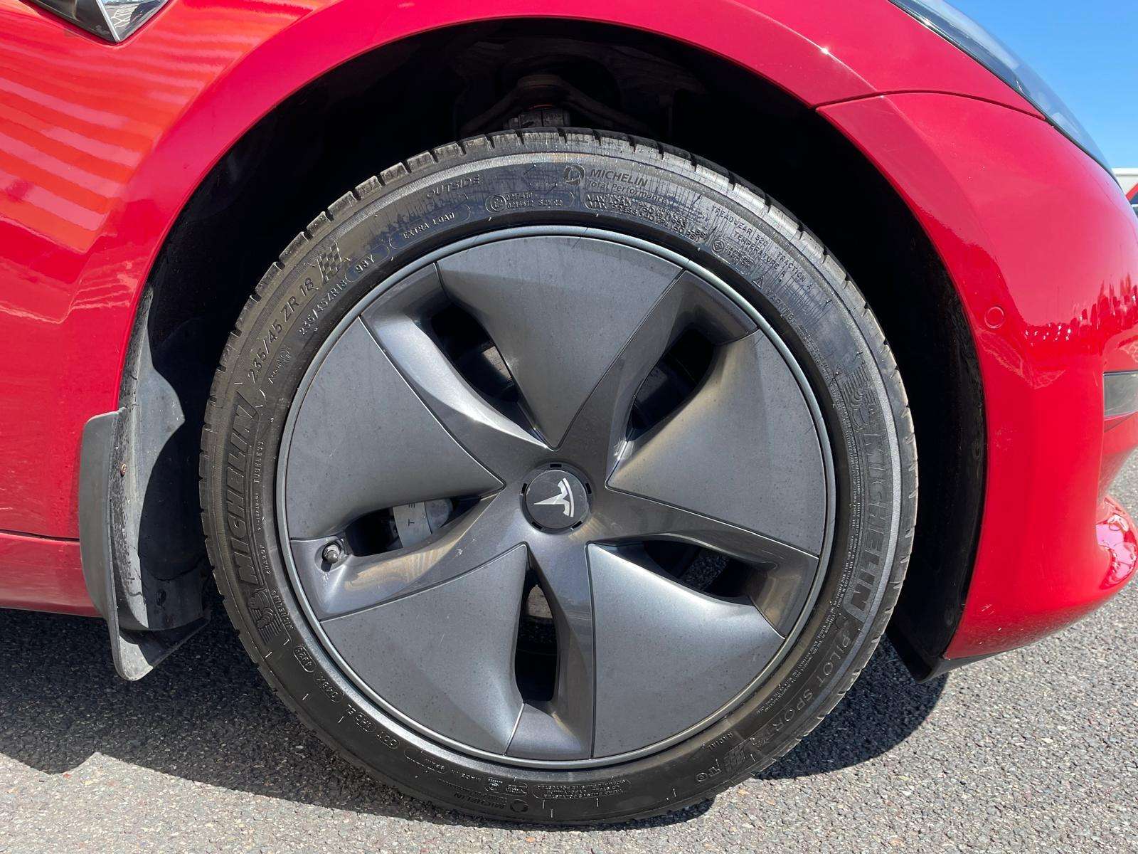 2019 TESLA MODEL 3 2019 TESLA MODEL 3