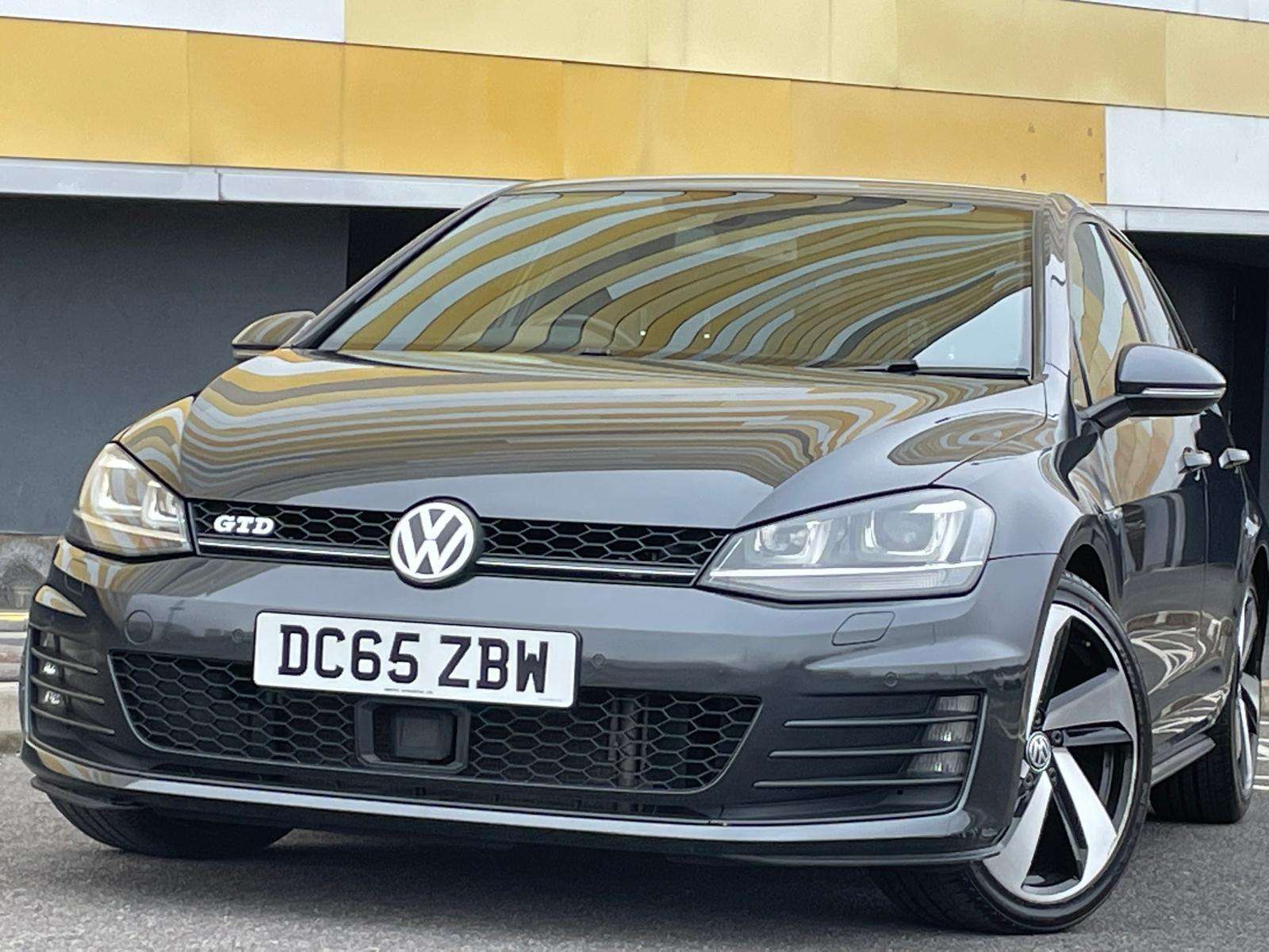 A 2016 VOLKSWAGEN GOLF 2.0 TDI BlueMotion Tech GTD Hatchback 5dr Diesel DSG Euro 6 (s/s) (184 ps) A 2016 VOLKSWAGEN GOLF 2.0 TDI BlueMotion Tech GTD Hatchback 5dr Diesel DSG Euro 6 (s/s) (184 ps)