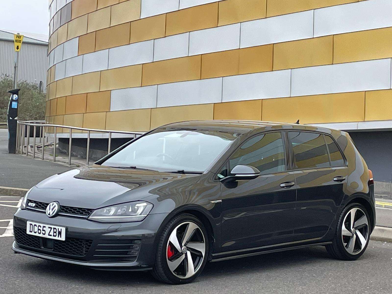 2016 VOLKSWAGEN GOLF 2016 VOLKSWAGEN GOLF