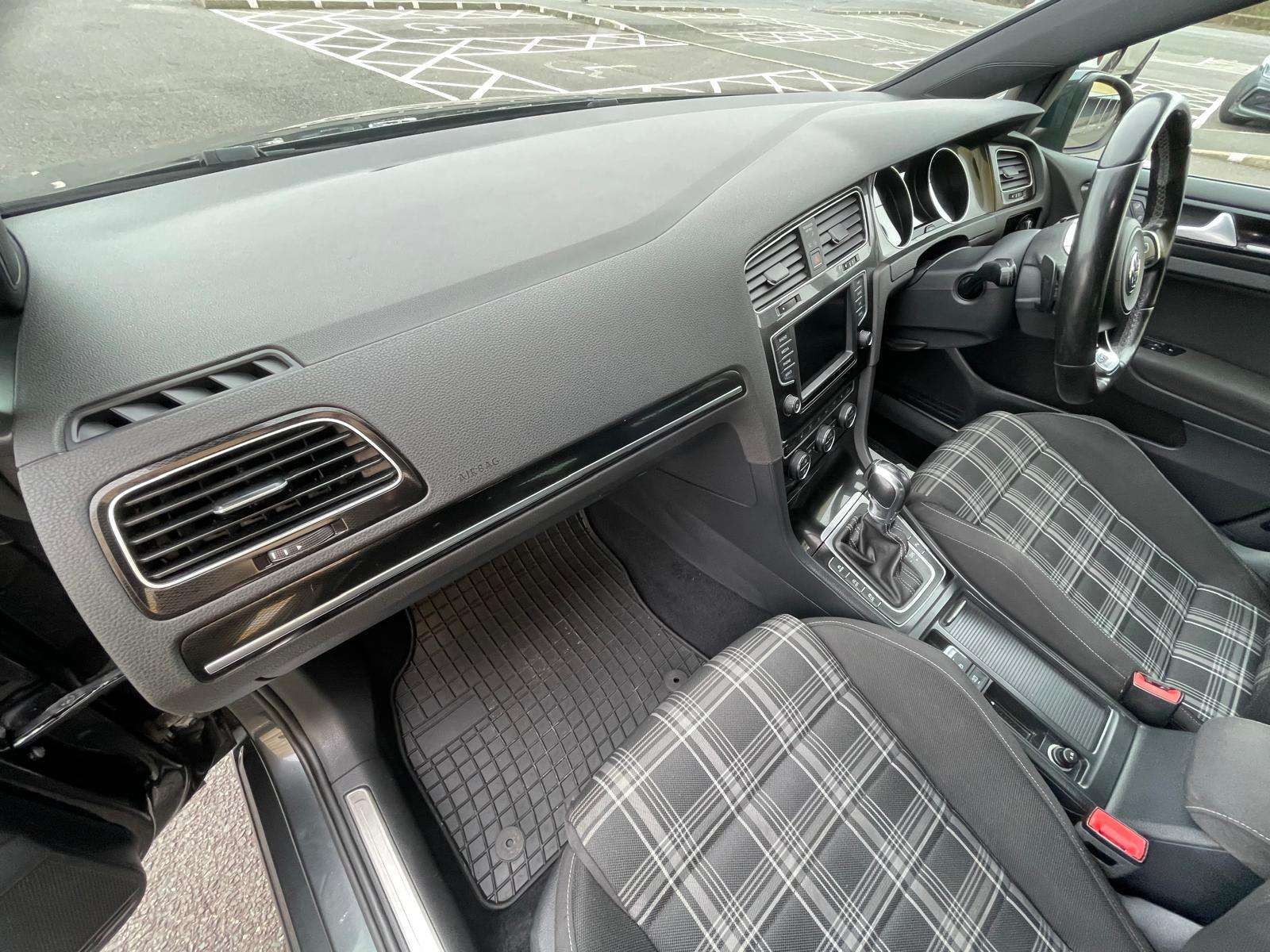 2016 VOLKSWAGEN GOLF 2016 VOLKSWAGEN GOLF