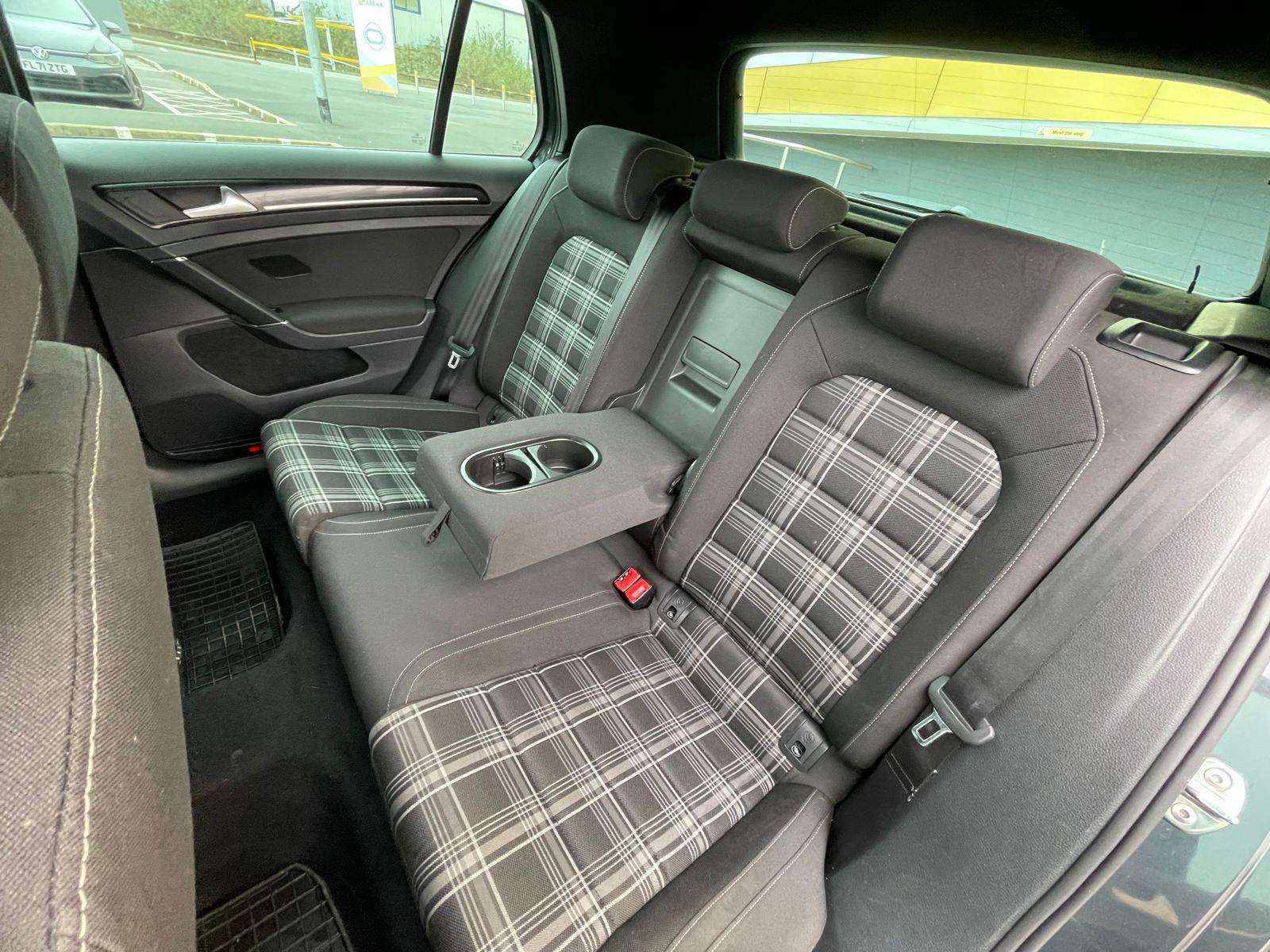 2016 VOLKSWAGEN GOLF 2016 VOLKSWAGEN GOLF