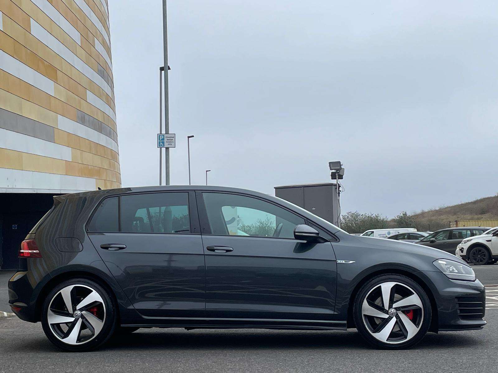 2016 VOLKSWAGEN GOLF 2016 VOLKSWAGEN GOLF