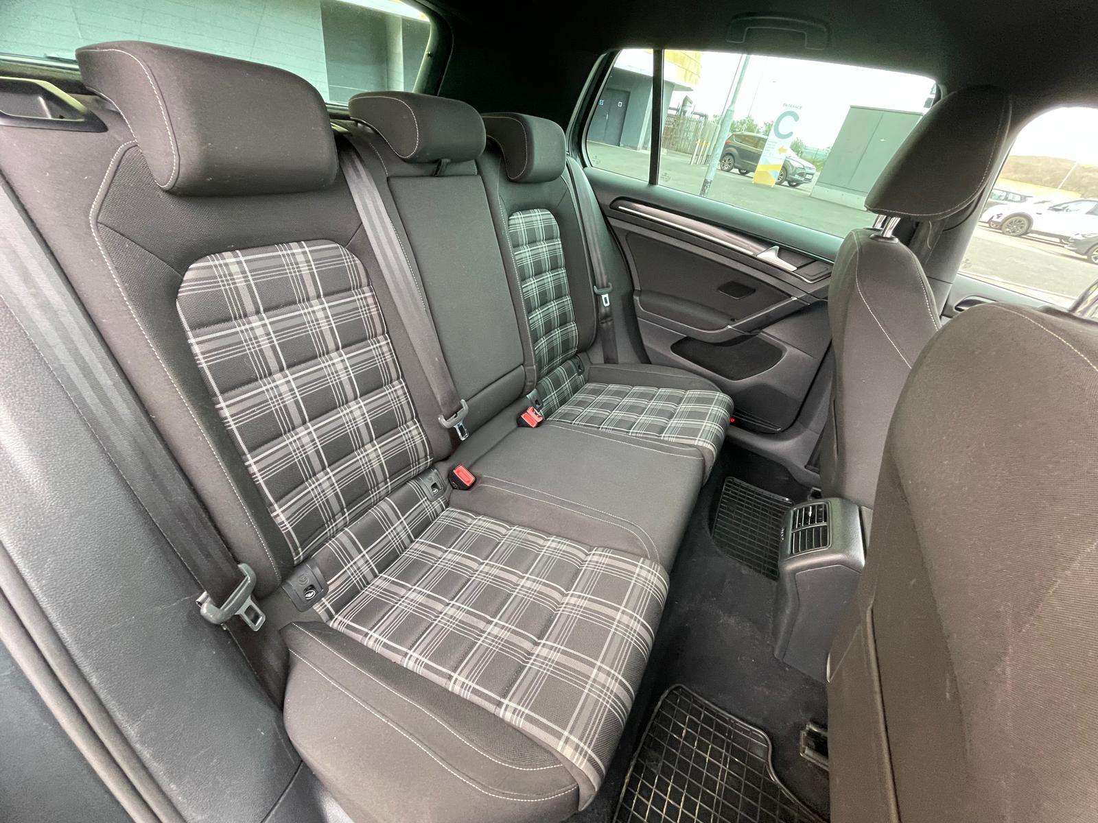 2016 VOLKSWAGEN GOLF 2016 VOLKSWAGEN GOLF