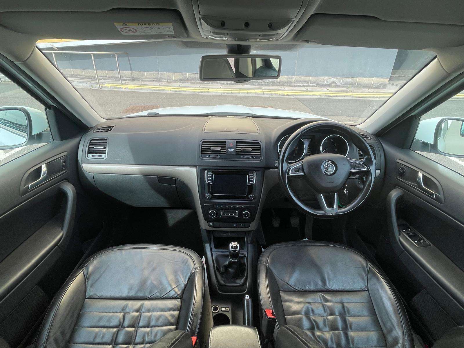 A 2014 SKODA YETI 1.6 TDI GreenLine II Elegance SUV 5dr Diesel Manual Euro 5 (s/s) (105 ps) A 2014 SKODA YETI 1.6 TDI GreenLine II Elegance SUV 5dr Diesel Manual Euro 5 (s/s) (105 ps)