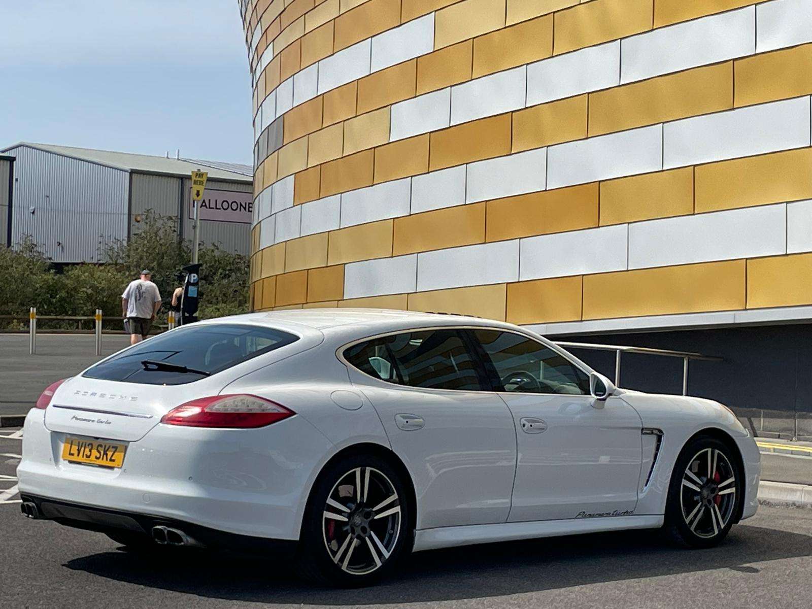 2013 PORSCHE PANAMERA 2013 PORSCHE PANAMERA