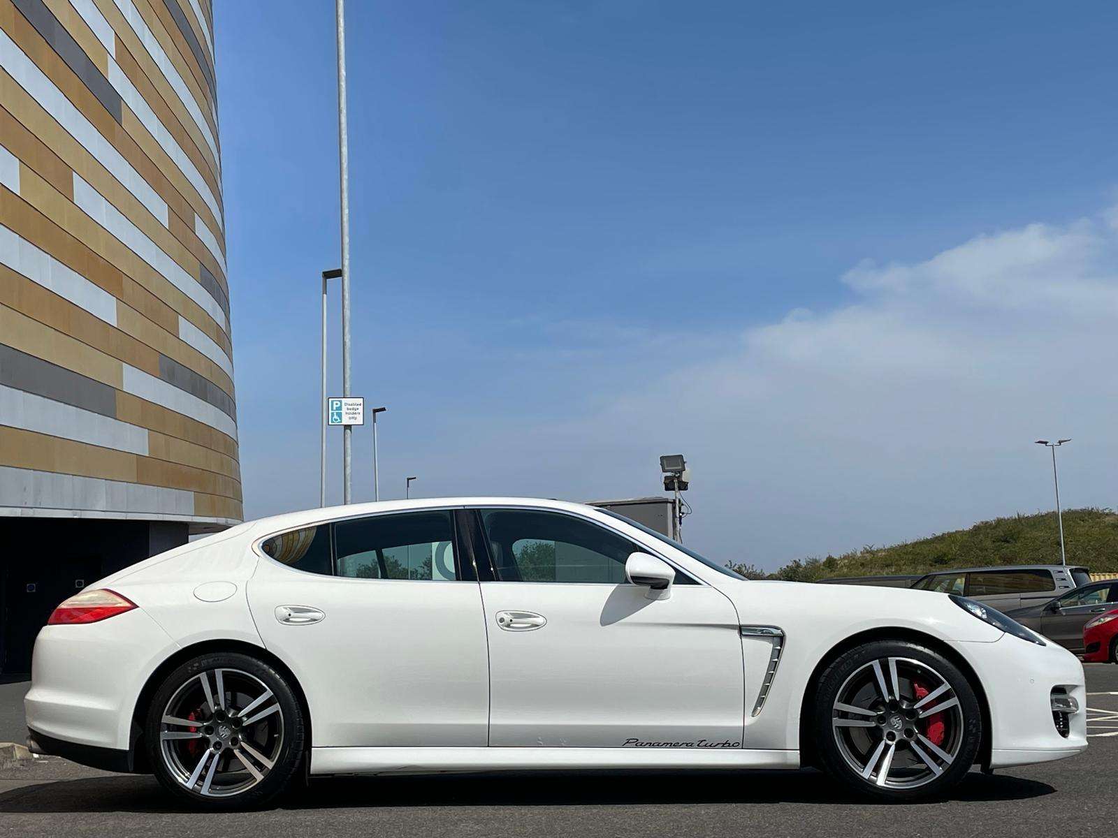 2013 PORSCHE PANAMERA 2013 PORSCHE PANAMERA