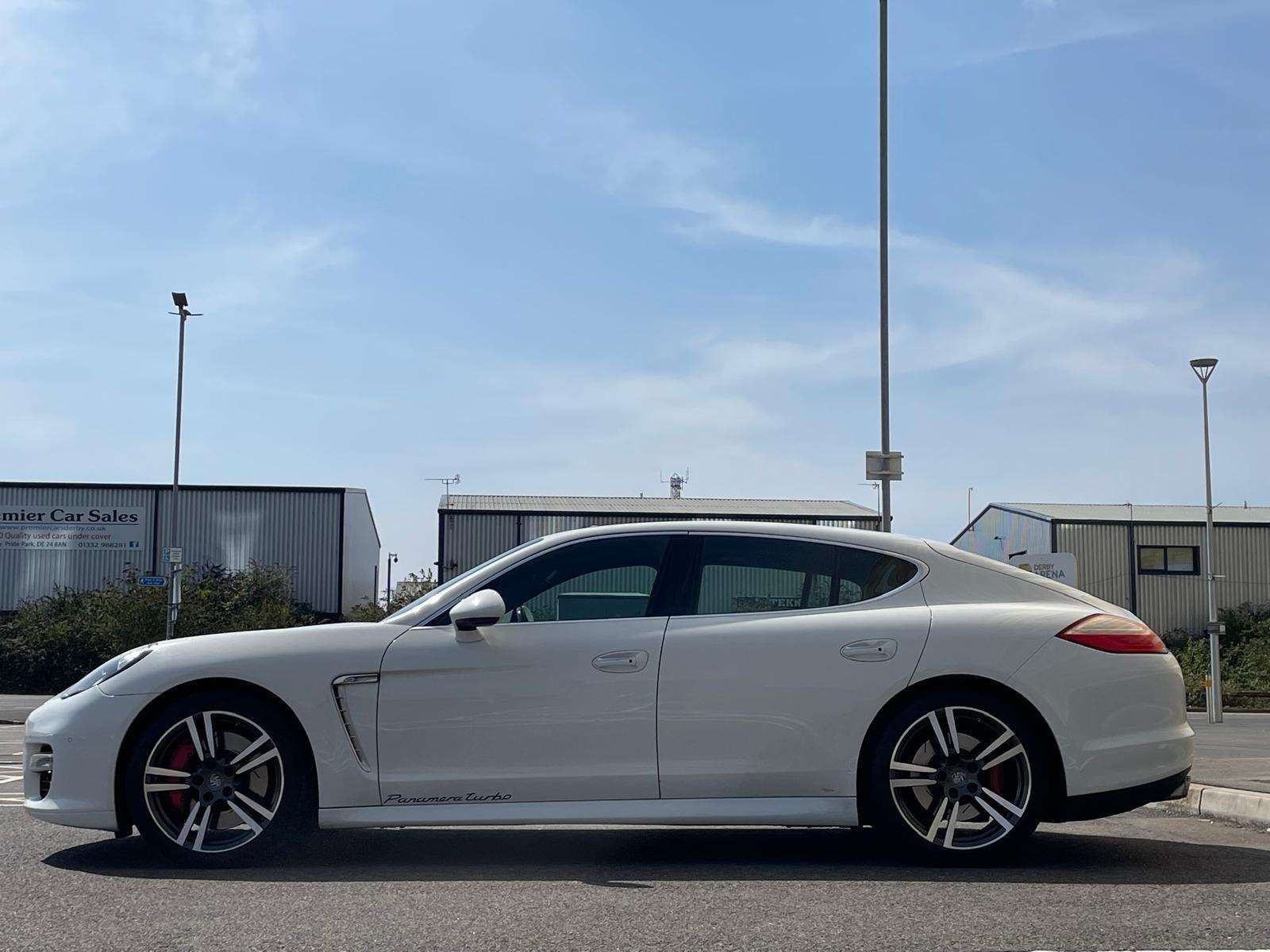 2013 PORSCHE PANAMERA 2013 PORSCHE PANAMERA