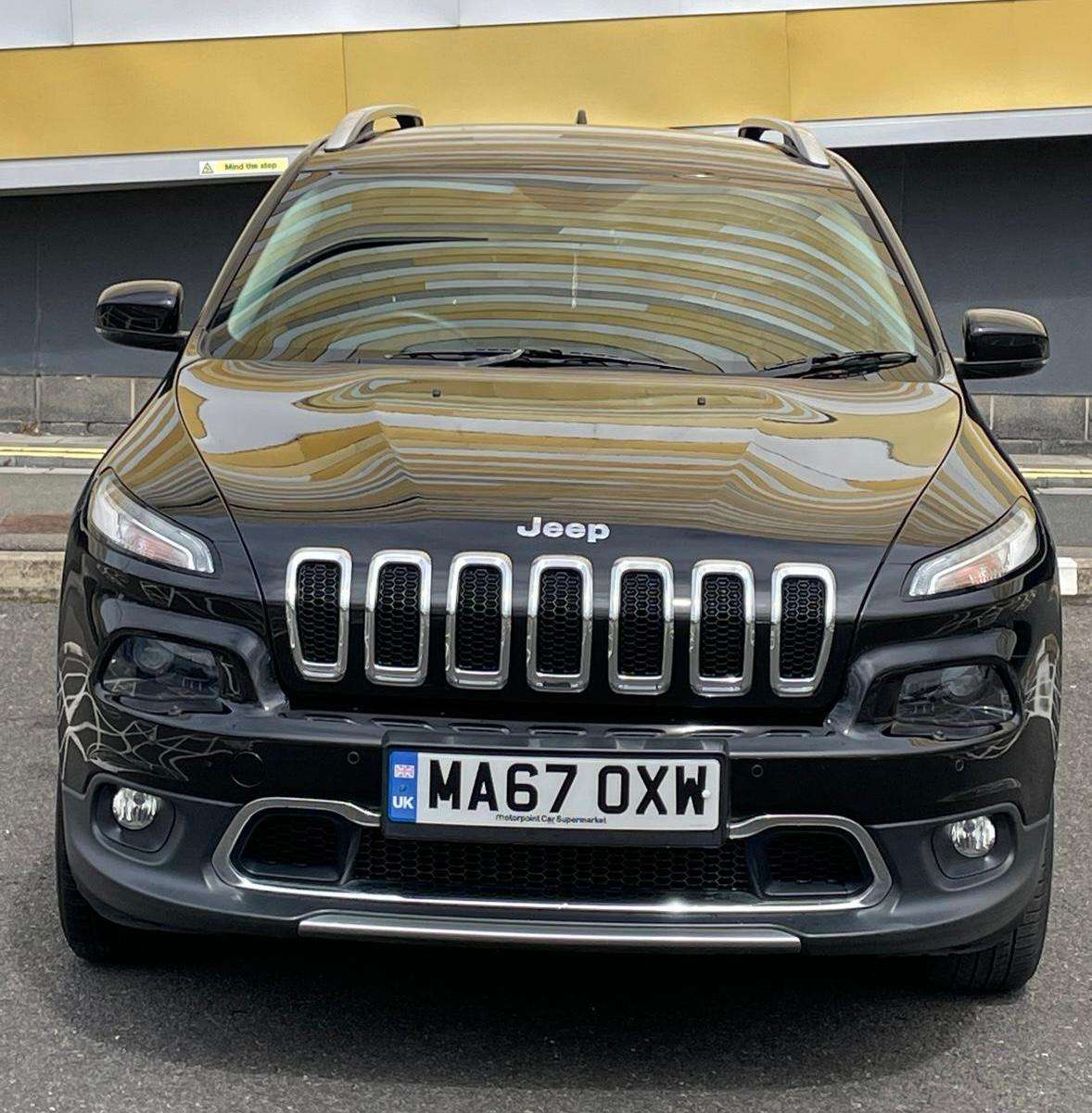 A 2017 JEEP CHEROKEE 2.2 MultiJetII Limited SUV 5dr Diesel Auto 4WD Euro 6 (s/s) (200 ps) A 2017 JEEP CHEROKEE 2.2 MultiJetII Limited SUV 5dr Diesel Auto 4WD Euro 6 (s/s) (200 ps)