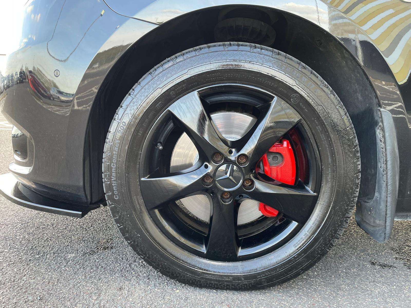 A 2017 MERCEDES-BENZ VITO 2.1 119 CDI BlueTEC Crew Van Double Cab 5dr Diesel G-Tronic+ RWD L3 Euro 6 (s/s) (XLWB) (190 ps) A 2017 MERCEDES-BENZ VITO 2.1 119 CDI BlueTEC Crew Van Double Cab 5dr Diesel G-Tronic+ RWD L3 Euro 6 (s/s) (XLWB) (190 ps)