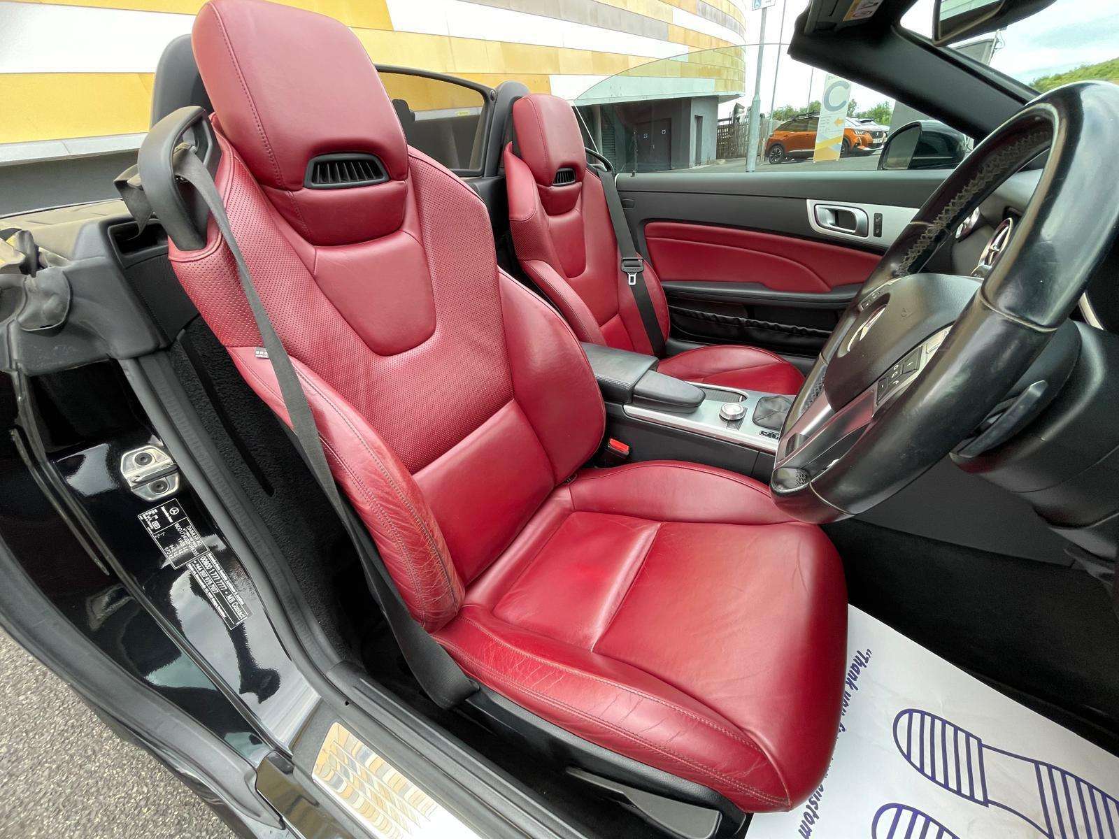A 2015 MERCEDES-BENZ SLK 2.1 SLK250 CDI AMG Sport Convertible 2dr Diesel G-Tronic+ Euro 5 (s/s) (204 ps) A 2015 MERCEDES-BENZ SLK 2.1 SLK250 CDI AMG Sport Convertible 2dr Diesel G-Tronic+ Euro 5 (s/s) (204 ps)