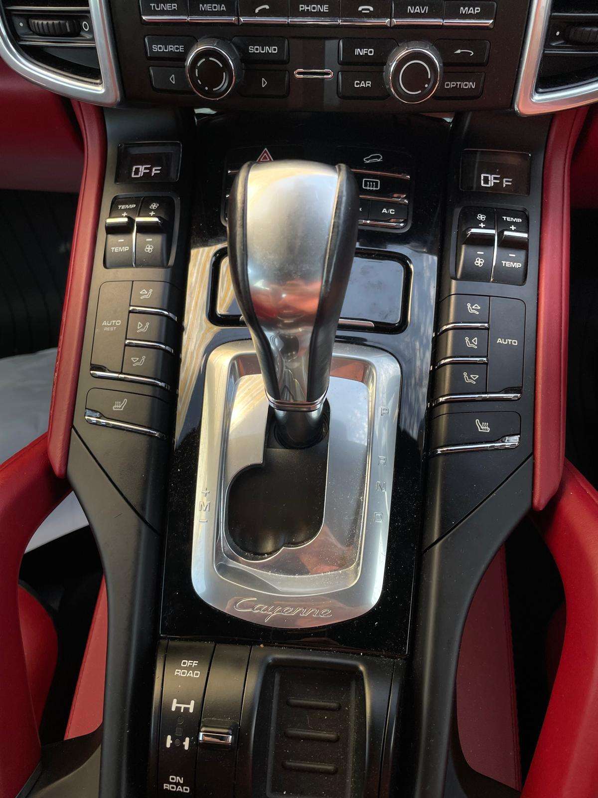 2015 PORSCHE CAYENNE 2015 PORSCHE CAYENNE