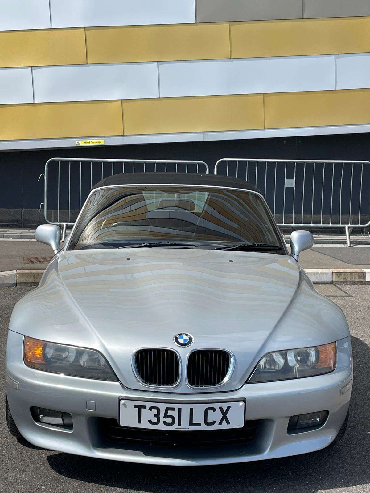 A 1999 BMW Z3 2.8i Roadster 2dr Petrol Manual (225 g/km, 193 bhp) A 1999 BMW Z3 2.8i Roadster 2dr Petrol Manual (225 g/km, 193 bhp)