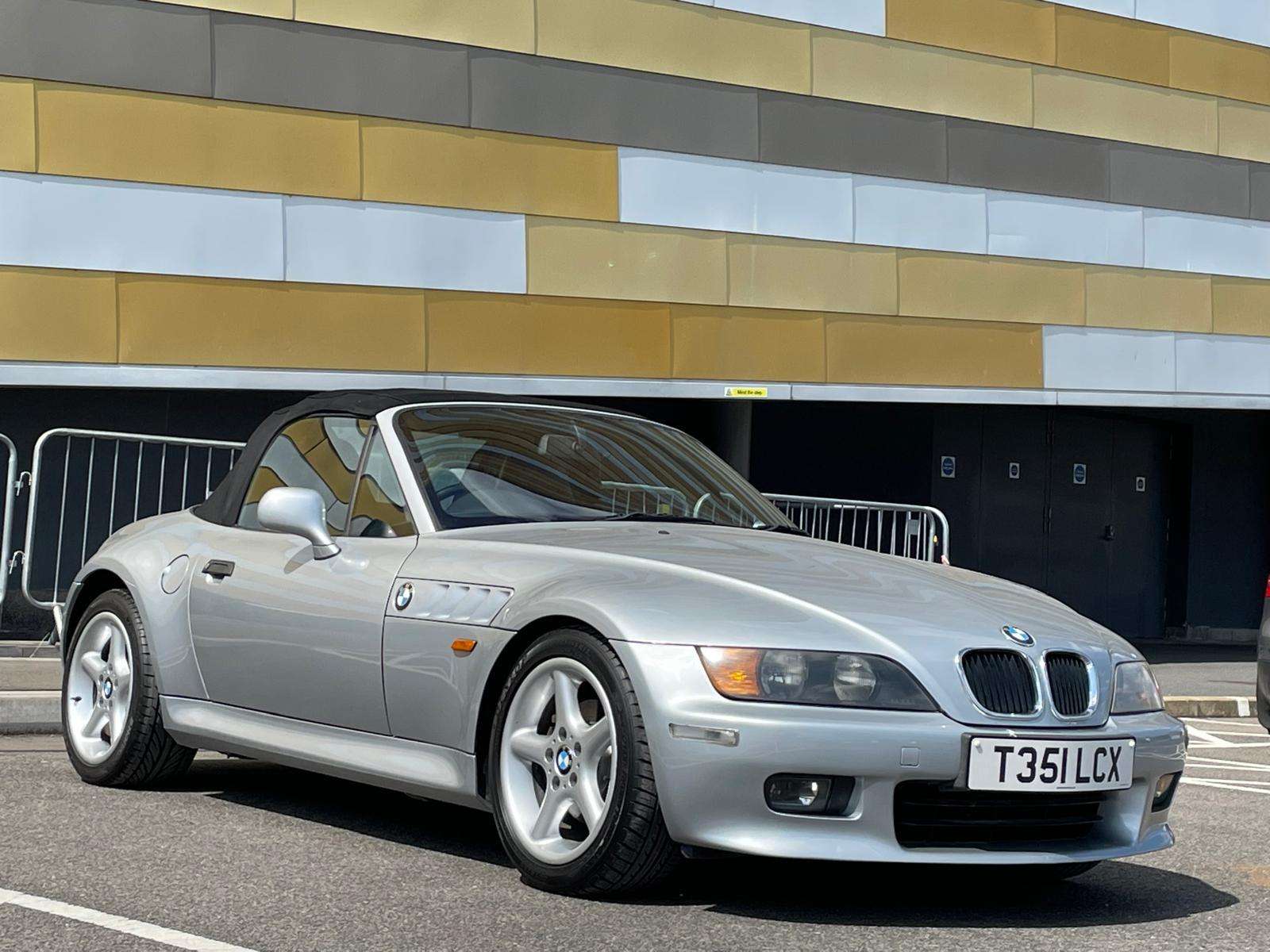A 1999 BMW Z3 2.8i Roadster 2dr Petrol Manual (225 g/km, 193 bhp) A 1999 BMW Z3 2.8i Roadster 2dr Petrol Manual (225 g/km, 193 bhp)