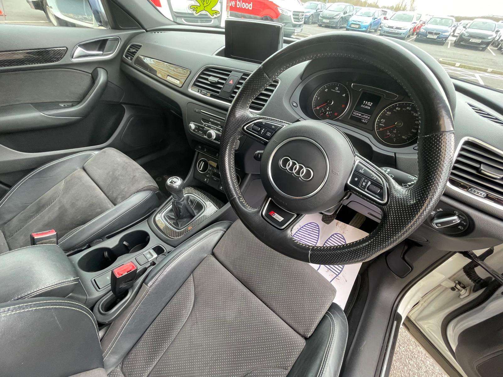 2015 AUDI Q3 2015 AUDI Q3