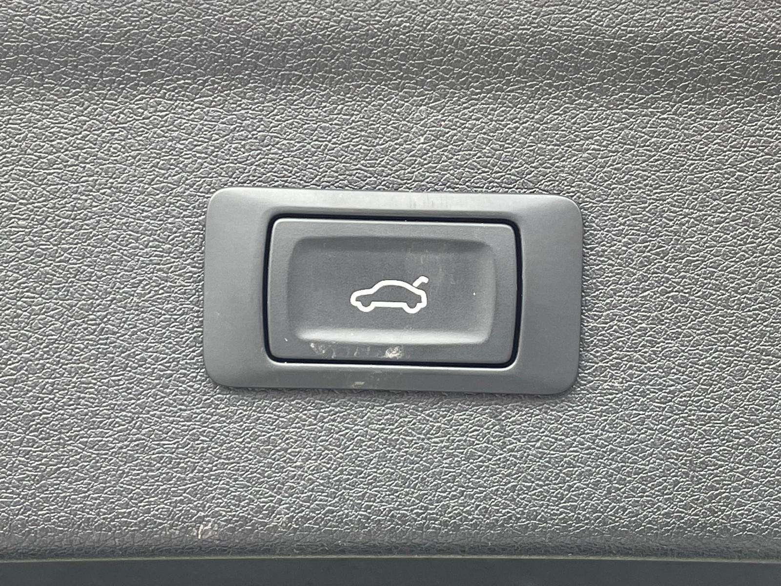 2015 AUDI Q3 2015 AUDI Q3