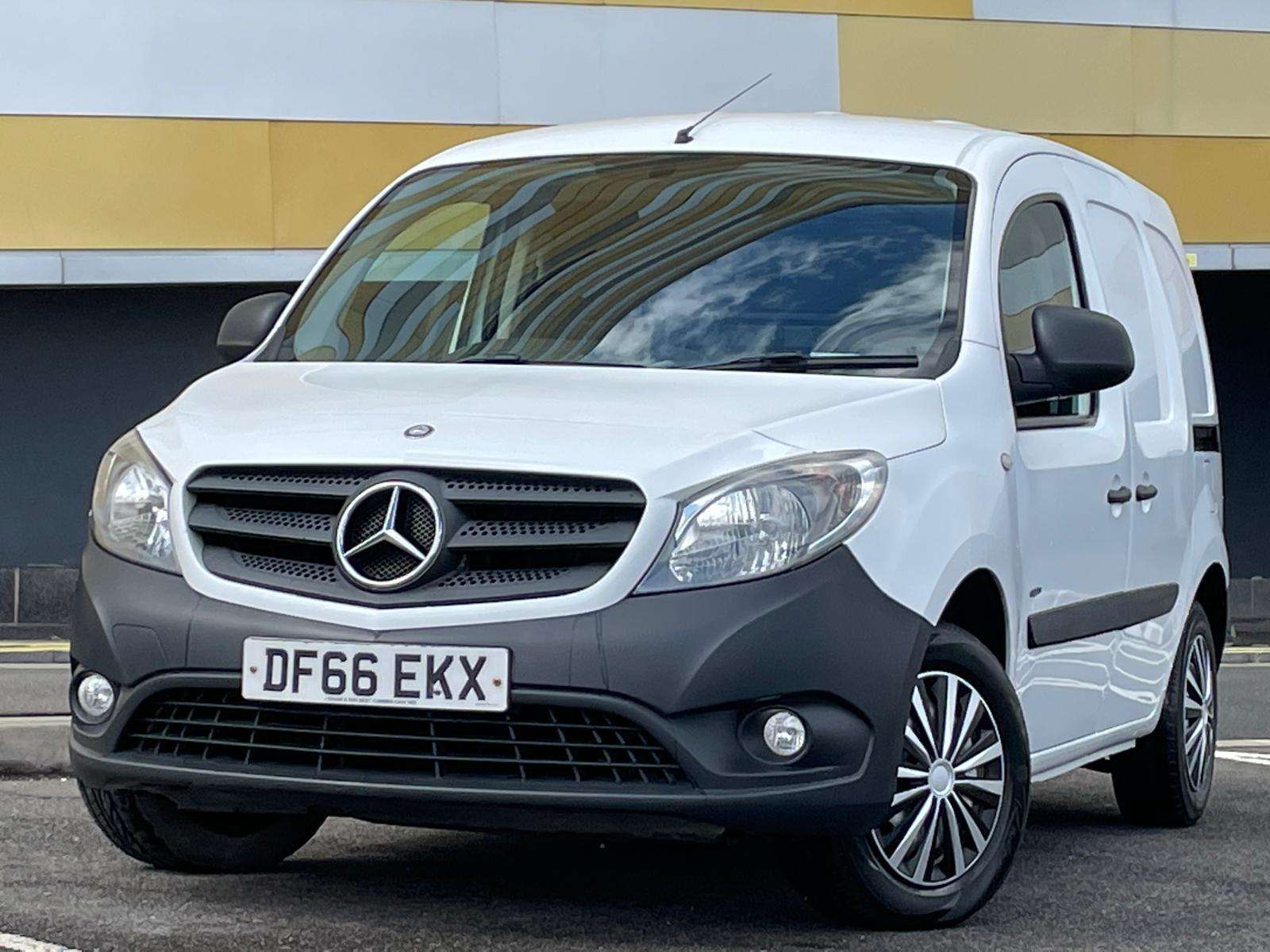 A 2016 MERCEDES-BENZ CITAN 1.5 109 CDI BlueEfficiency Panel Van 5dr Diesel Manual L2 Euro 6 (s/s) (90 ps) A 2016 MERCEDES-BENZ CITAN 1.5 109 CDI BlueEfficiency Panel Van 5dr Diesel Manual L2 Euro 6 (s/s) (90 ps)
