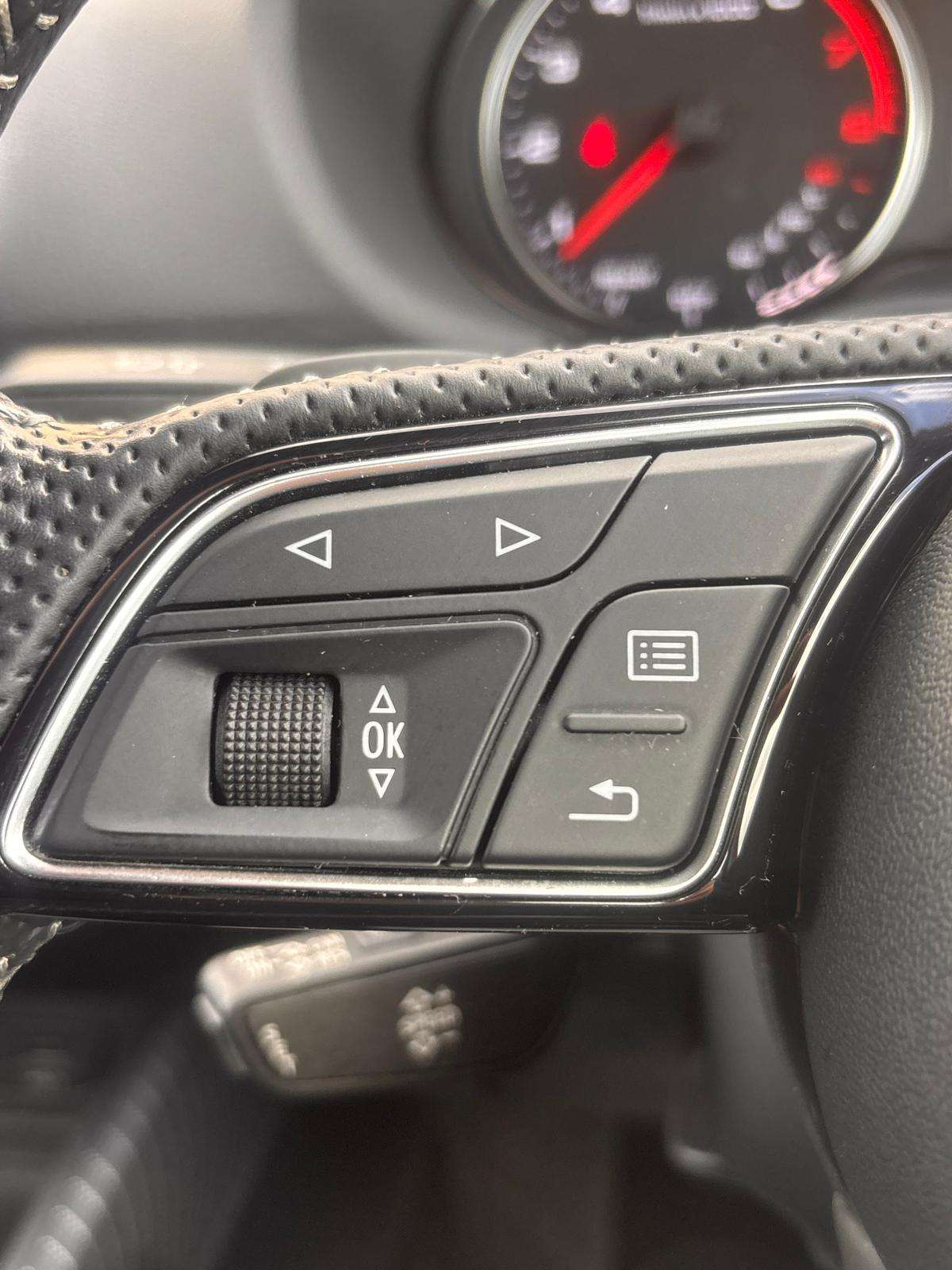 2017 AUDI Q2 2017 AUDI Q2