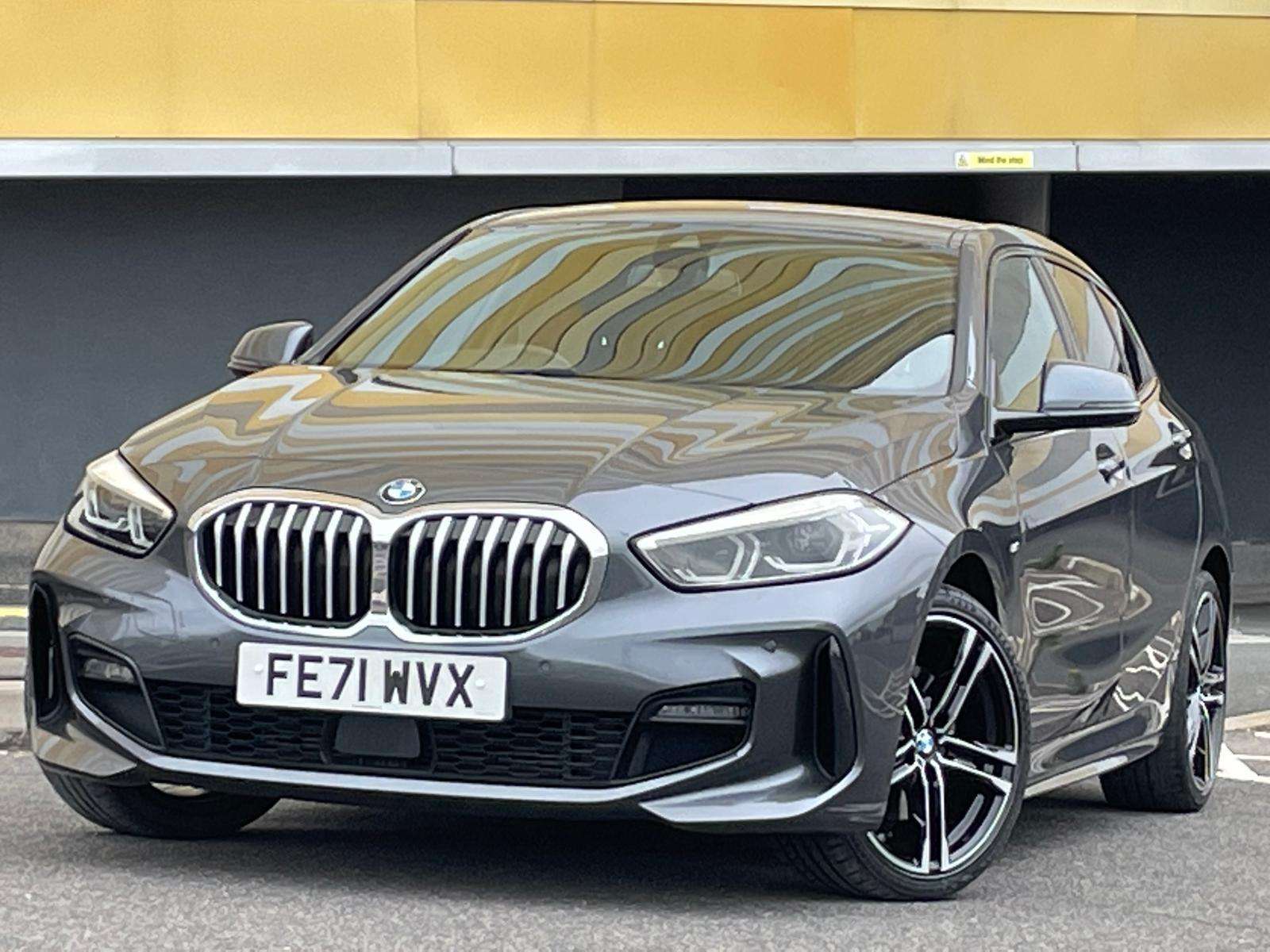 A 2021 BMW 1 SERIES 1.5 118i M Sport (LCP) Hatchback 5dr Petrol Manual Euro 6 (s/s) (136 ps) A 2021 BMW 1 SERIES 1.5 118i M Sport (LCP) Hatchback 5dr Petrol Manual Euro 6 (s/s) (136 ps)