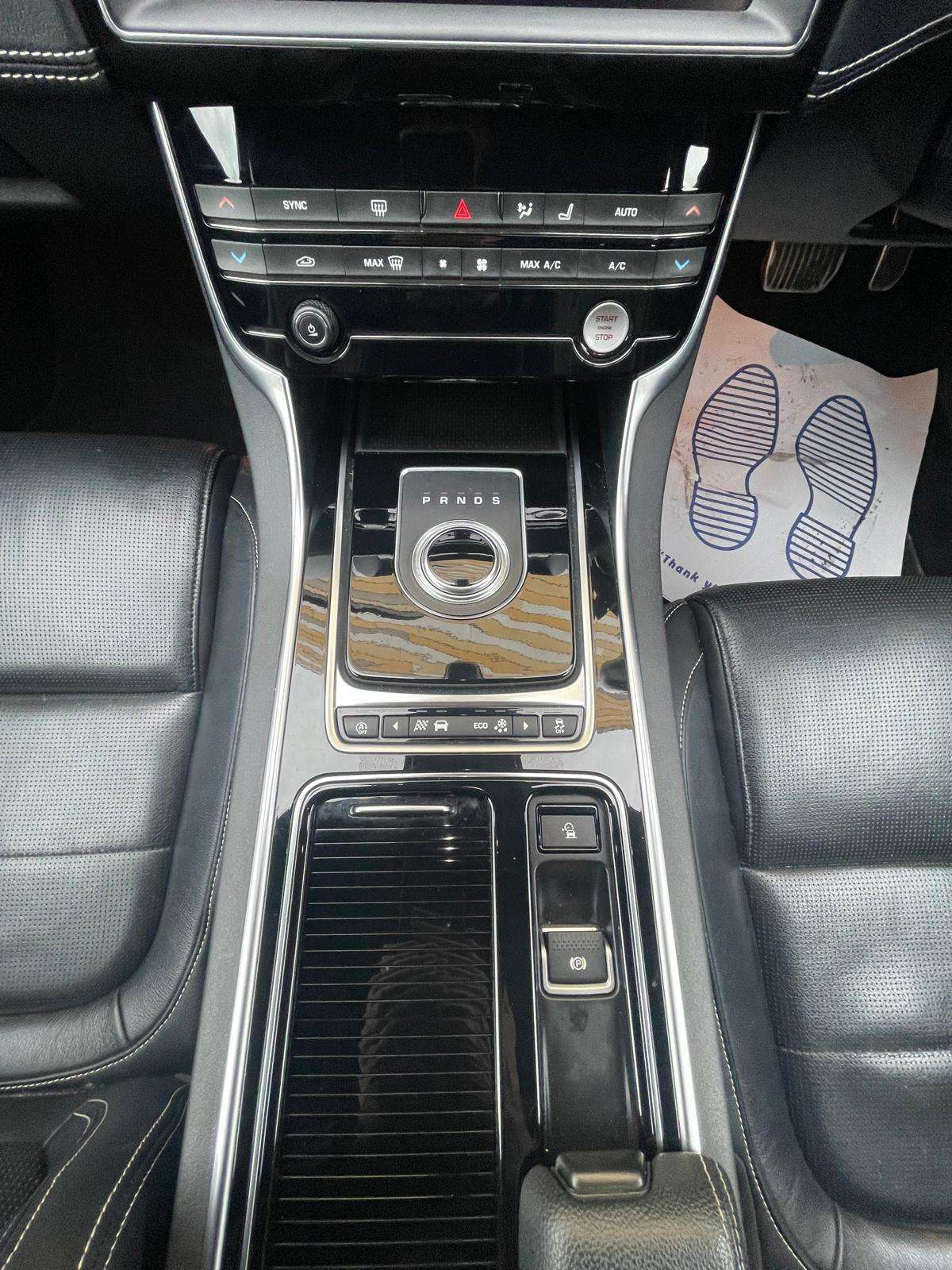 2018 JAGUAR XE 2018 JAGUAR XE