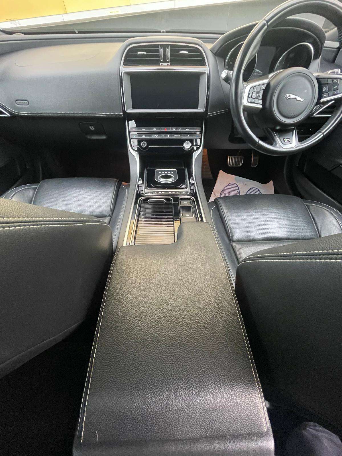 2018 JAGUAR XE 2018 JAGUAR XE