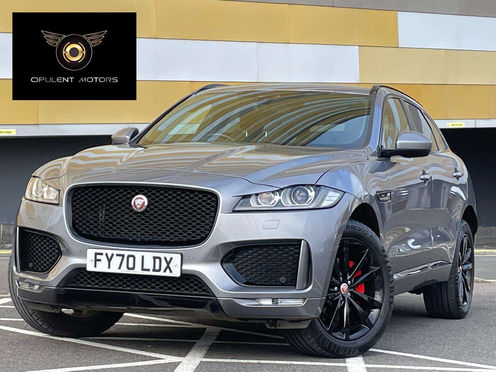 A 2020 JAGUAR F-PACE 2.0 D180 Chequered Flag SUV 5dr Diesel Auto AWD Euro 6 (s/s) (180 ps) A 2020 JAGUAR F-PACE 2.0 D180 Chequered Flag SUV 5dr Diesel Auto AWD Euro 6 (s/s) (180 ps)