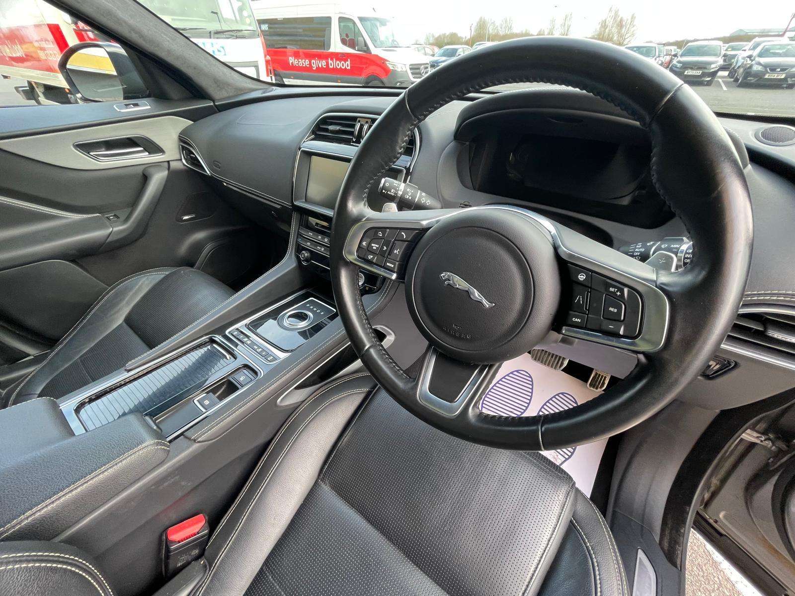 2020 JAGUAR F-PACE 2020 JAGUAR F-PACE